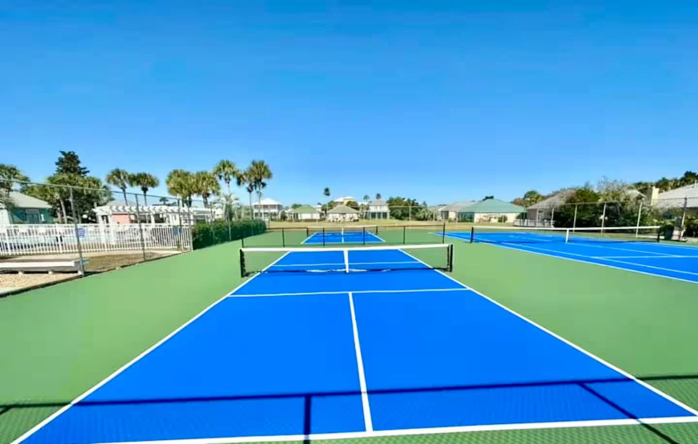 Pickleball & Tennis Courts