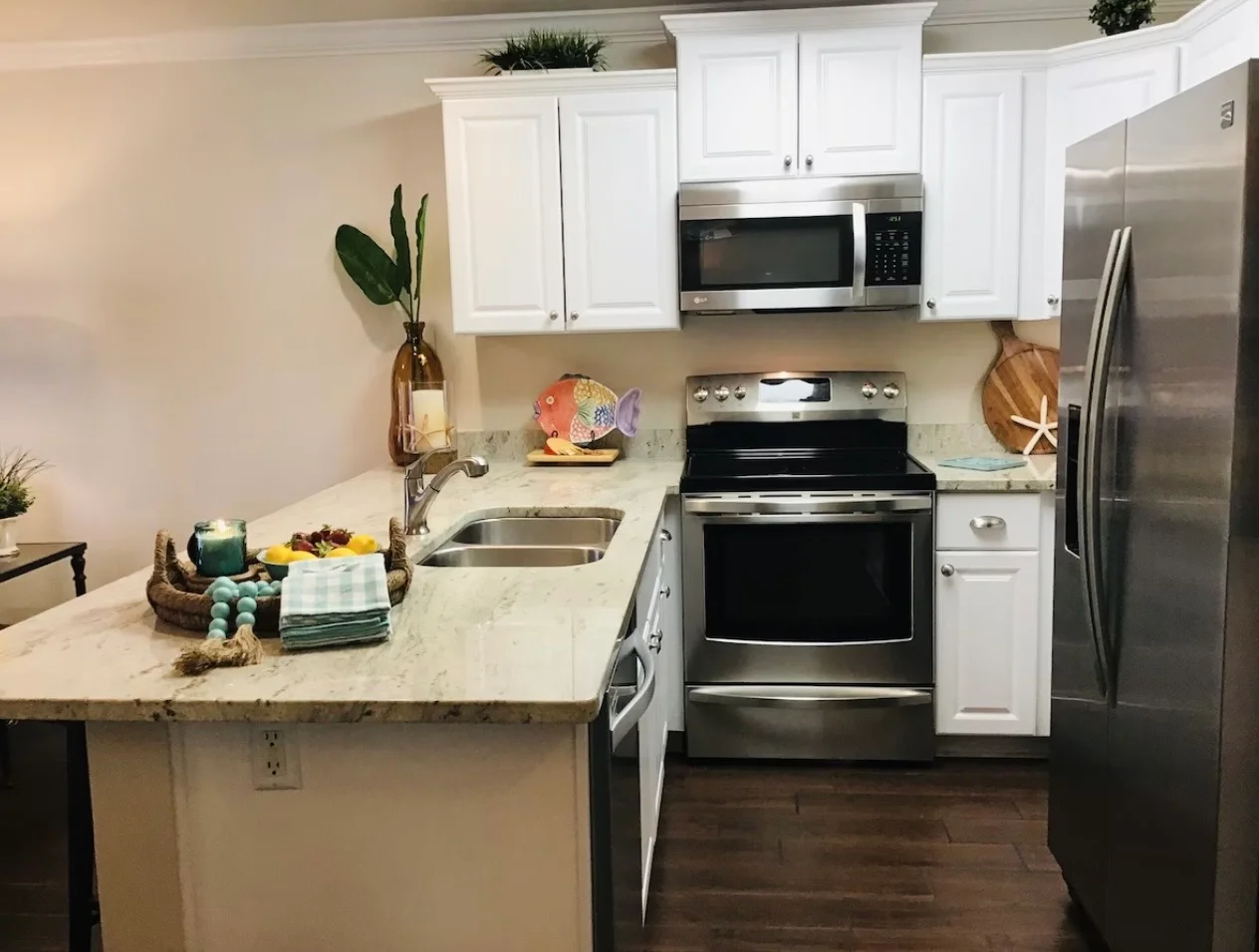 Beautiful Remodeled Kitchen, Well Stocked