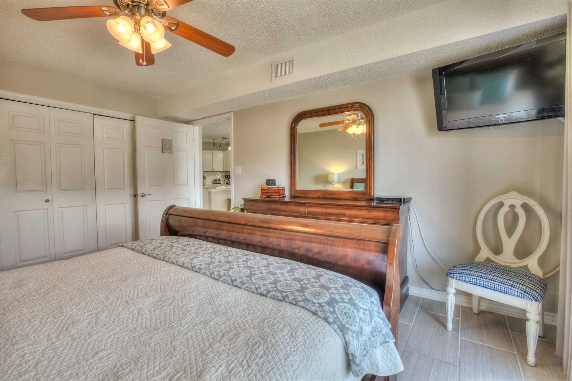 Gulfview corner unit - Photo 12