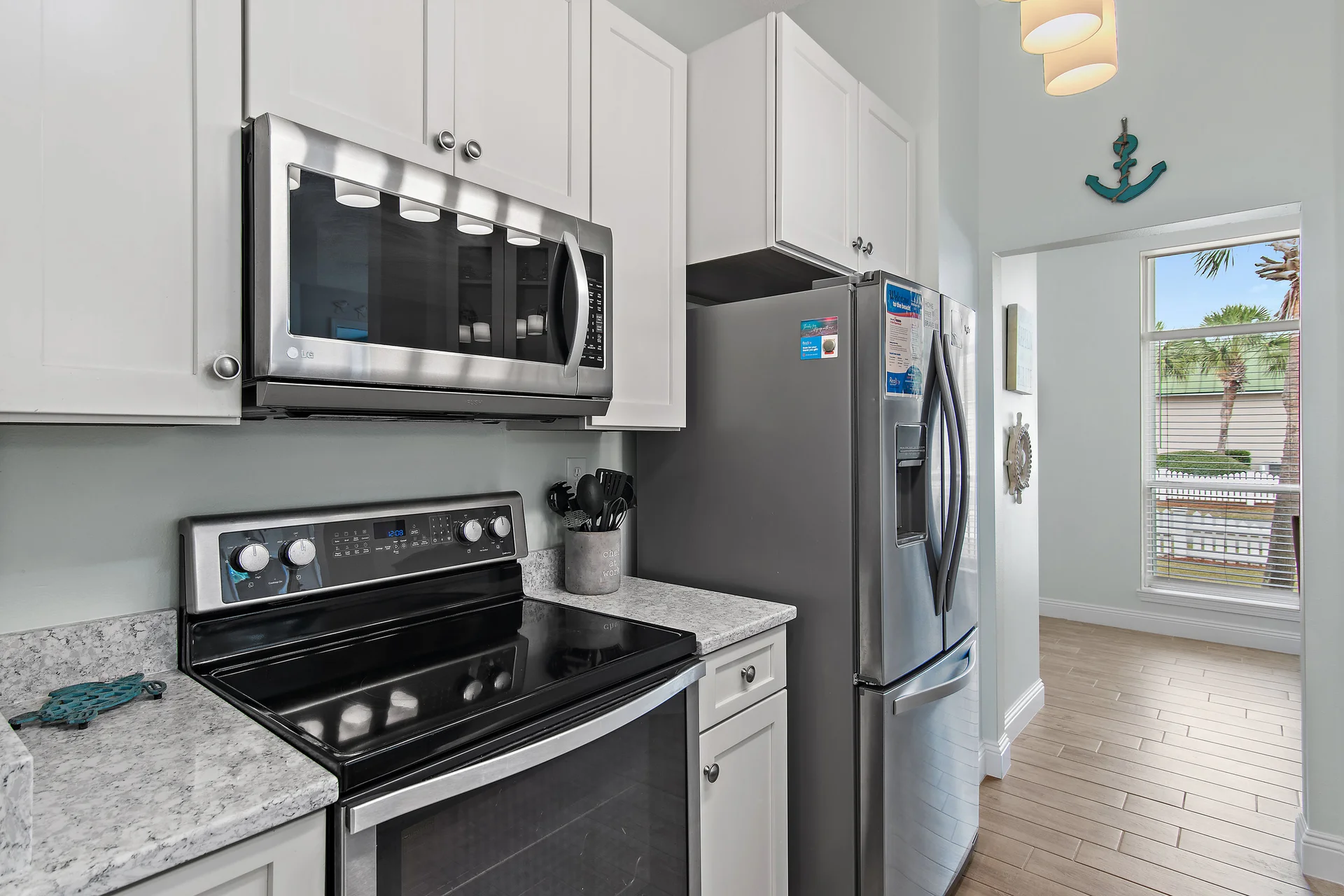 Newly Renovated Private Beach Cottage - Photo 3