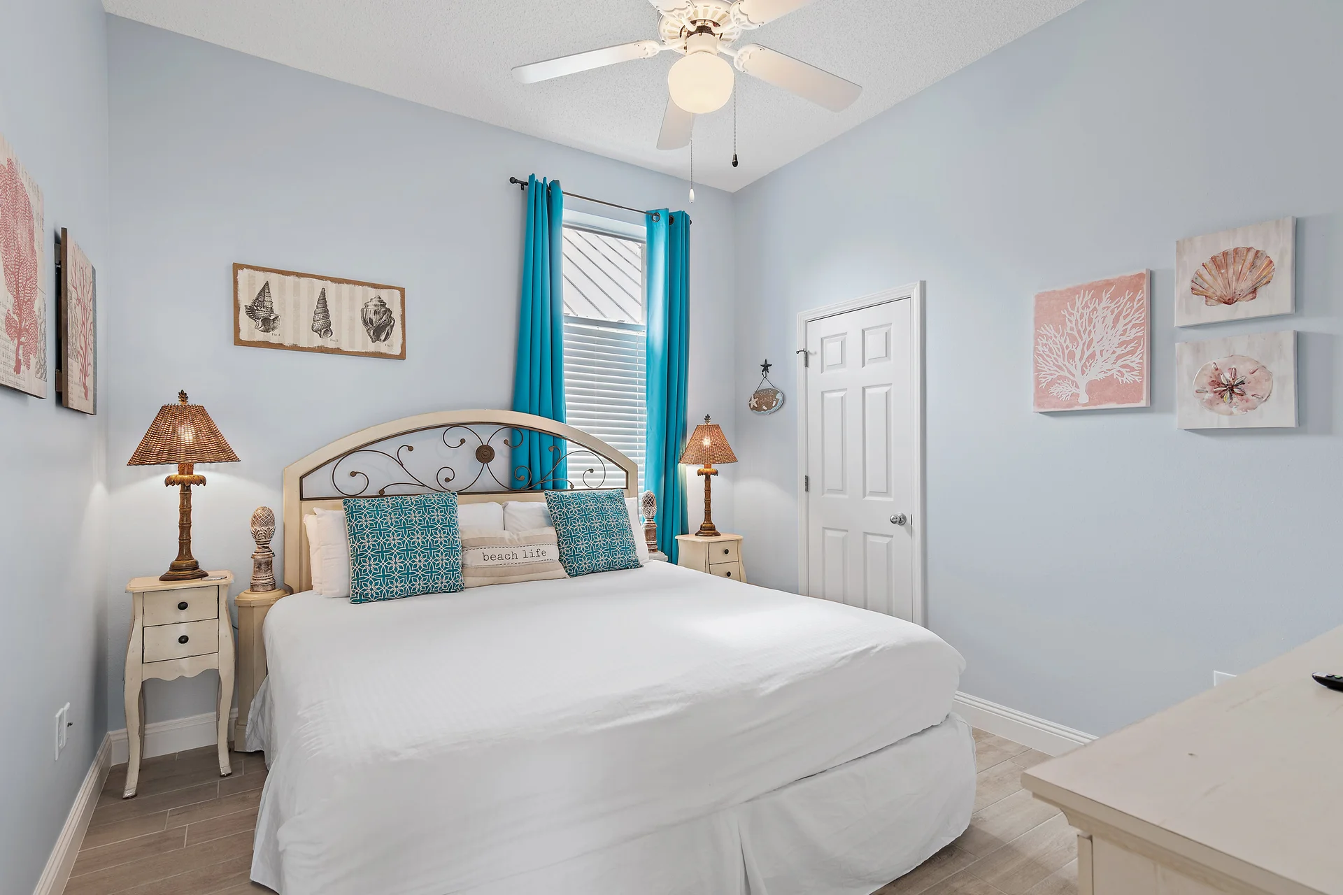 Newly Renovated Private Beach Cottage - Photo 6