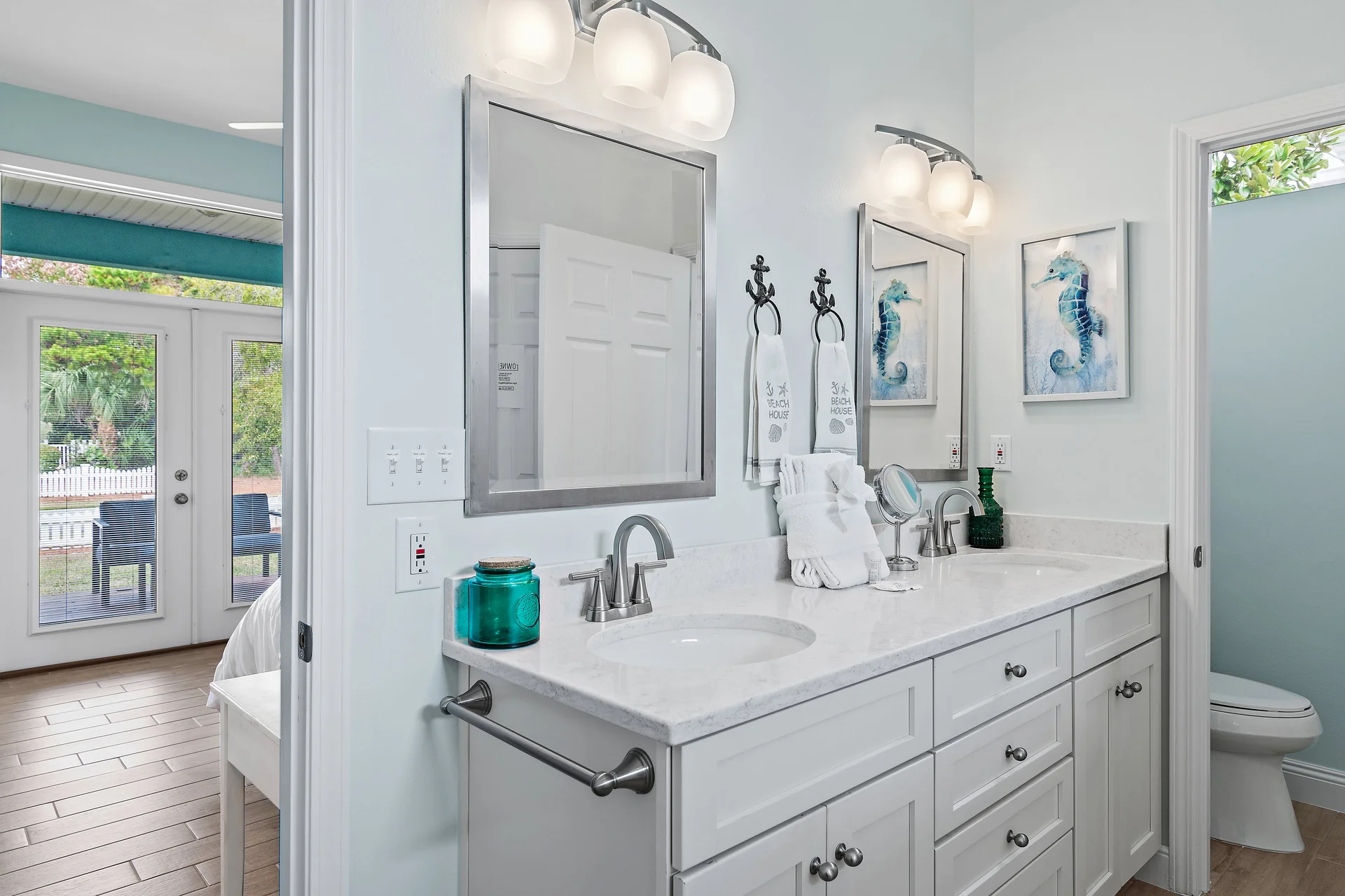 Newly Renovated Private Beach Cottage - Photo 10