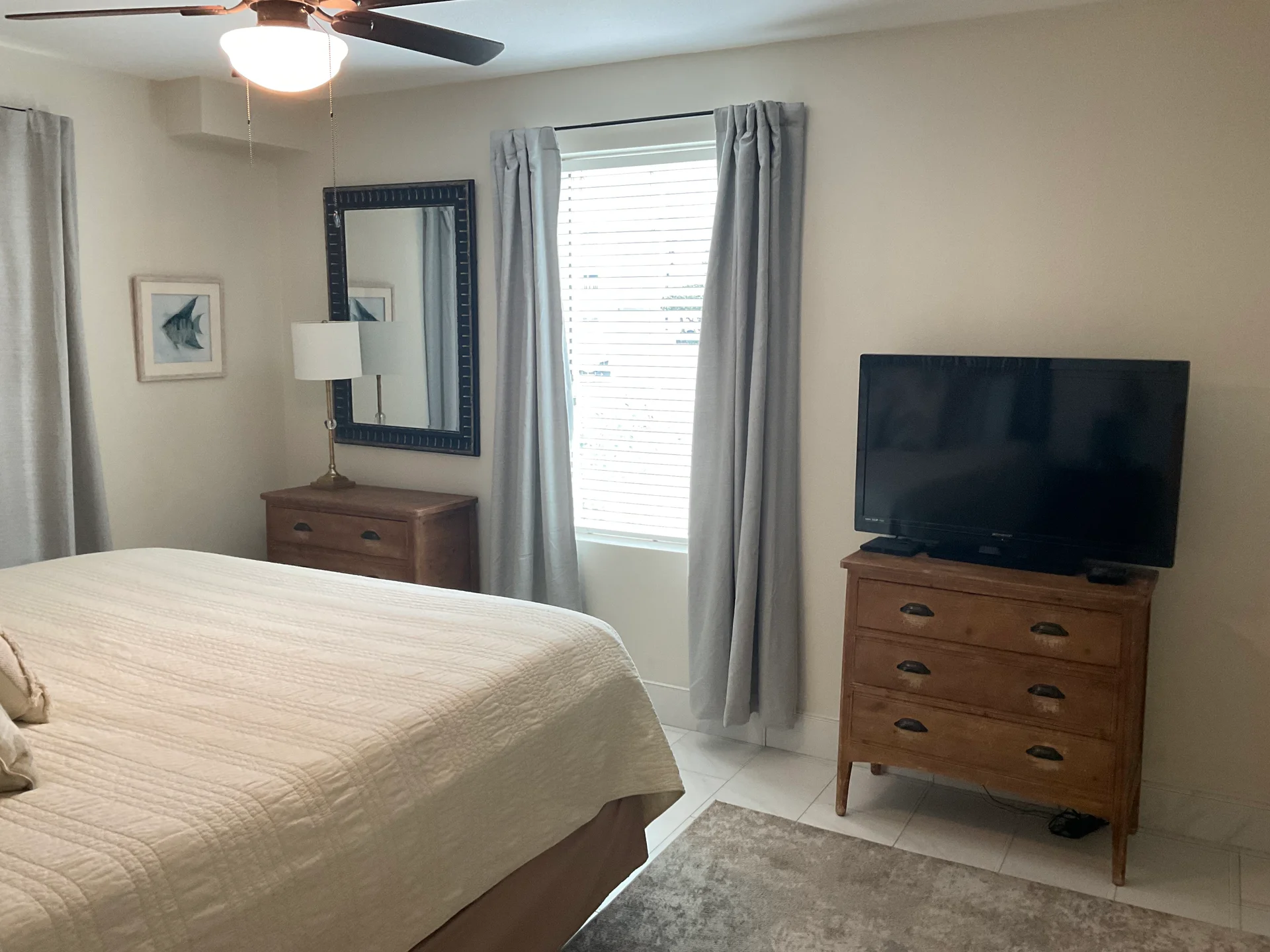 1 Bedroom Pet friendly with Beach Service ~weekly discount - Photo 4