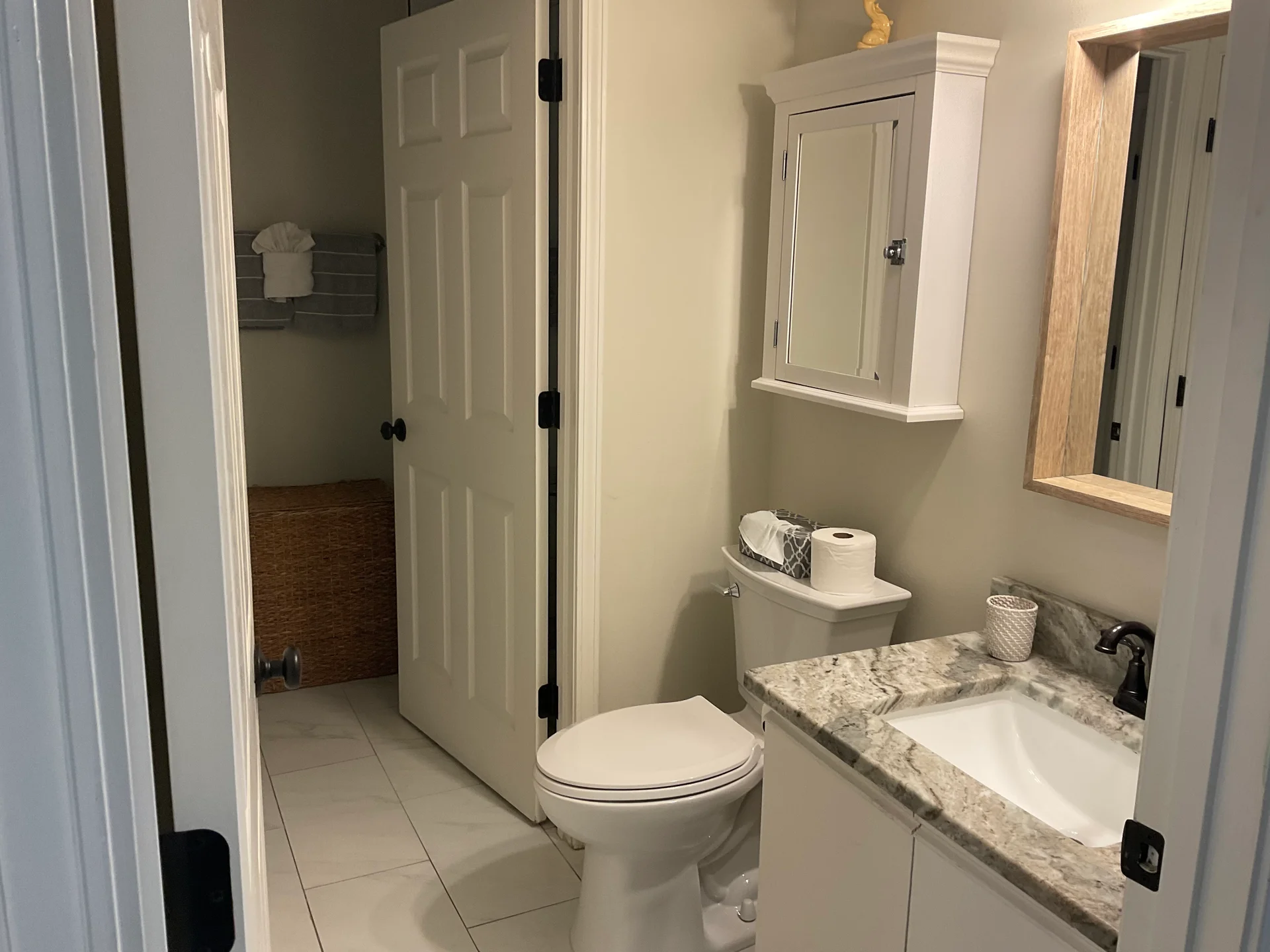 1 Bedroom Pet friendly with Beach Service ~weekly discount - Photo 7