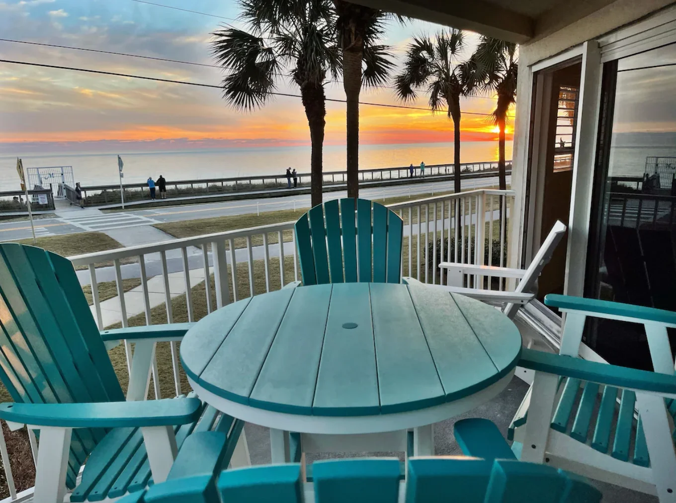 Maravilla 2207 has pool and ocean views from the balcony. Breathtaking sunsets!