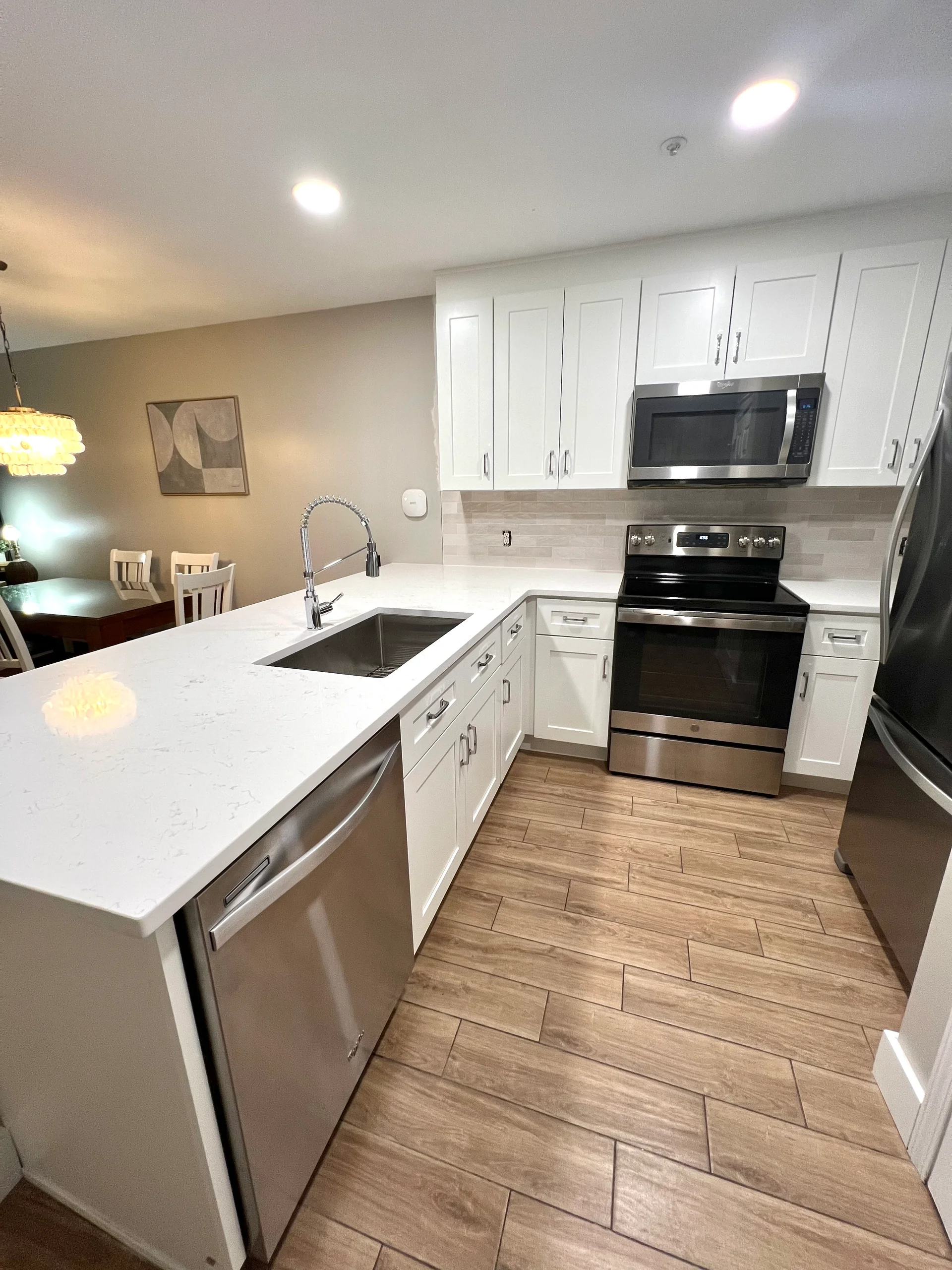 Gulf Views, Sleeps 8, Beach Service Inc! - Photo 4