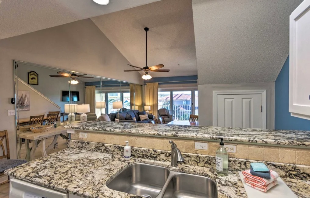 Beach, Fish, Golf & Celebrate | Maravilla's Perfect Miramar Beach Retreat - Photo 4