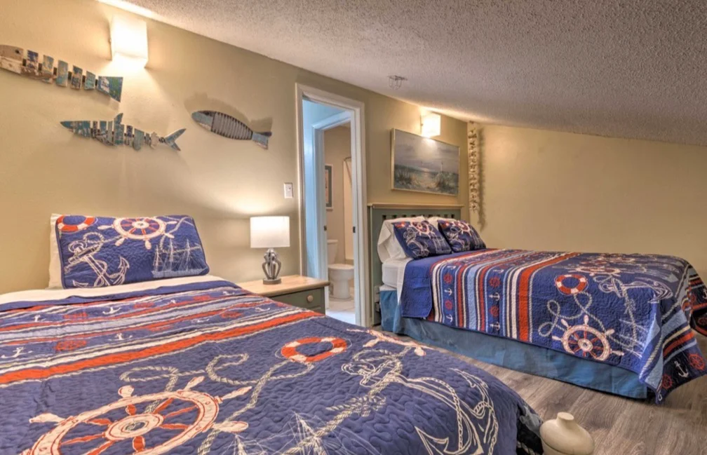 Beach, Fish, Golf & Celebrate | Maravilla's Perfect Miramar Beach Retreat - Photo 11