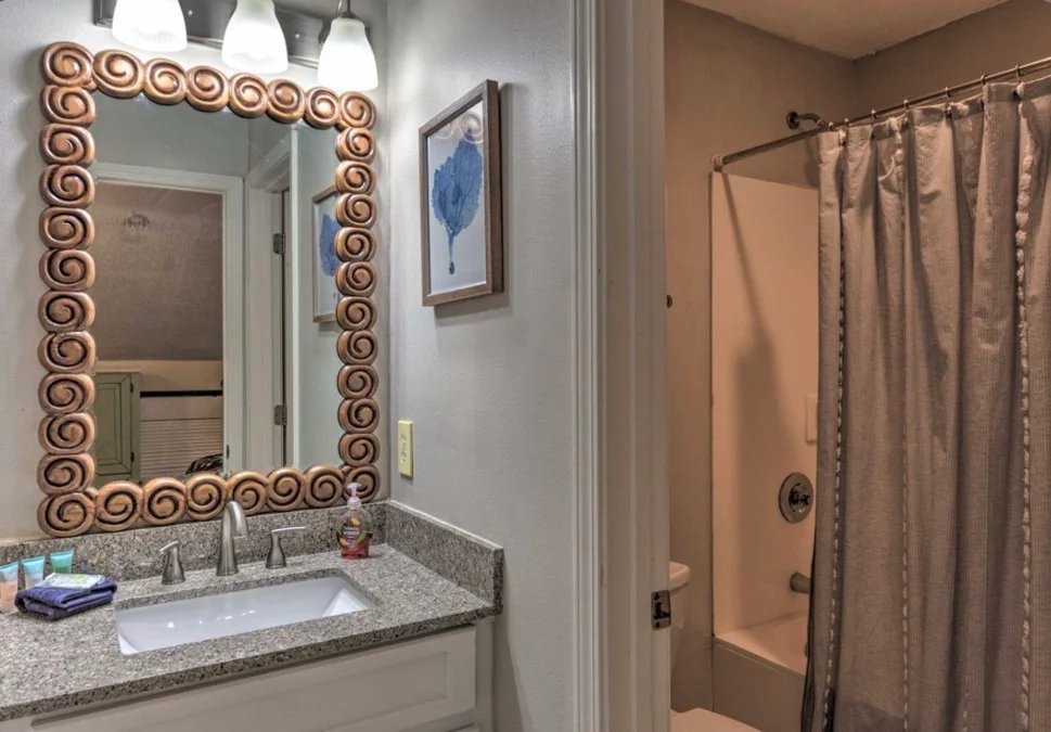 Beach, Fish, Golf & Celebrate | Maravilla's Perfect Miramar Beach Retreat - Photo 12