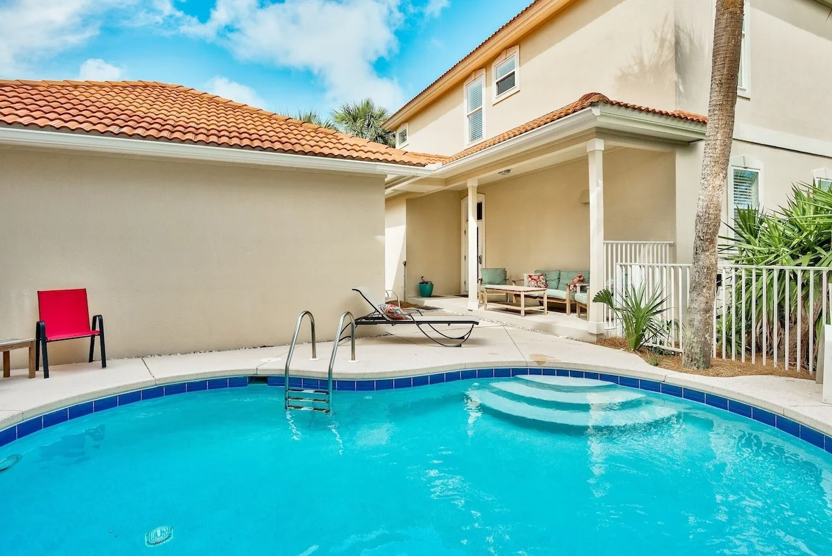 Gorgeous Pool and Patio (heated upon request)