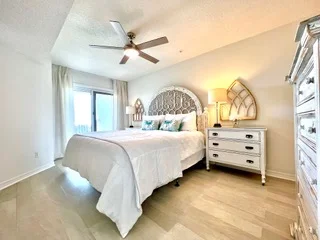 Gulf Front! Beachfront Condo | 2 BR, 2 BA, Sleeps 6 | Pets Welcome | 2 Pools, Hot Tub | Pickleball, Tennis, Fitness, Basketball | Free Beach Chair Set-up Included *  - Photo 8