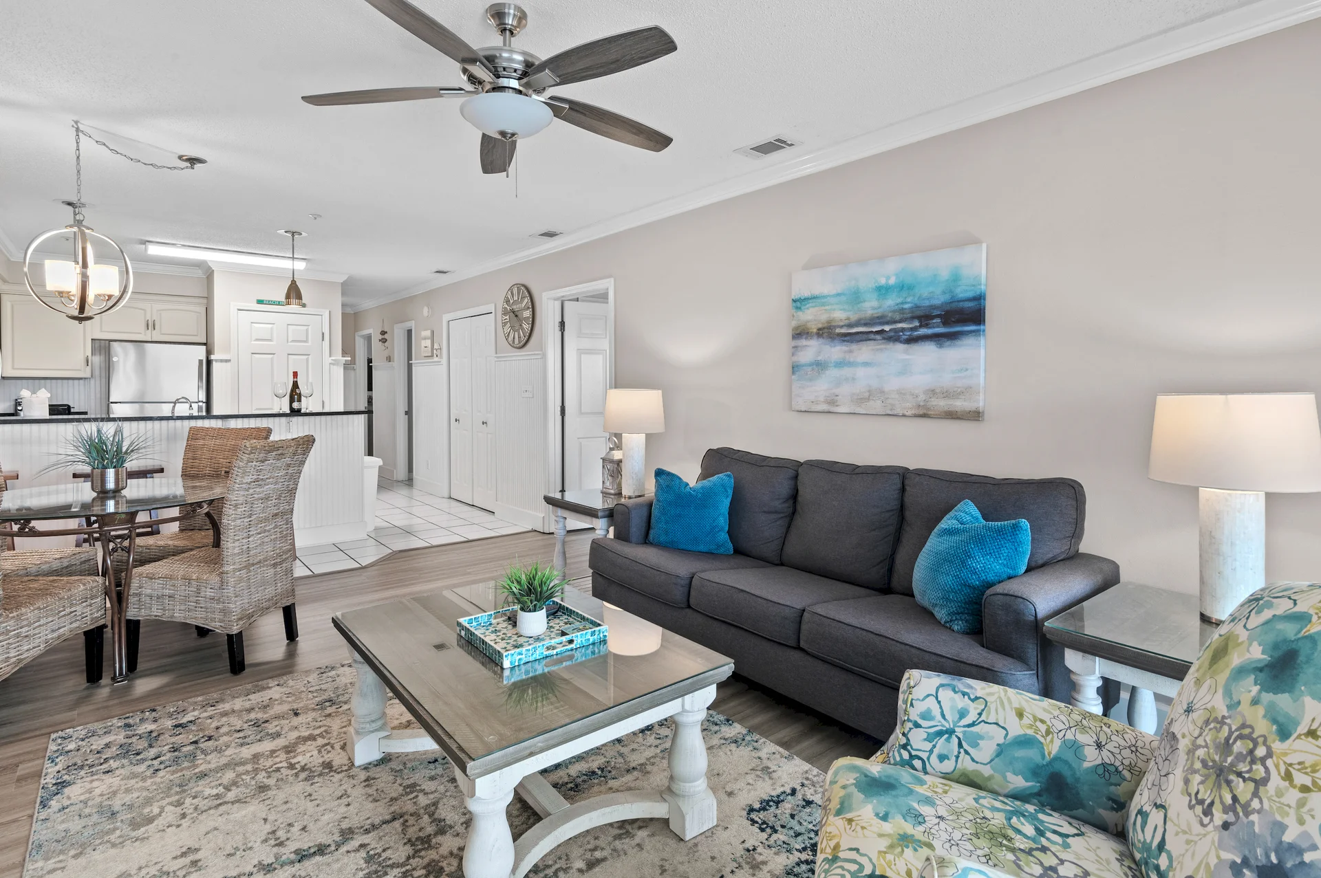 Maravilla 3br/2ba~Updated!~Sleeps 8~Free Beach Service! Top-Floor! Unit 1412 - Photo 4