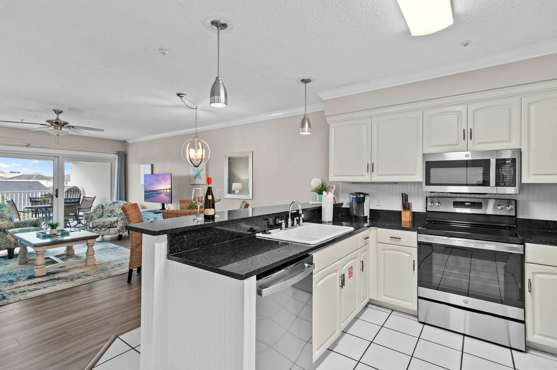 Maravilla 3br/2ba~Updated!~Sleeps 8~Free Beach Service! Top-Floor! Unit 1412 - Photo 8