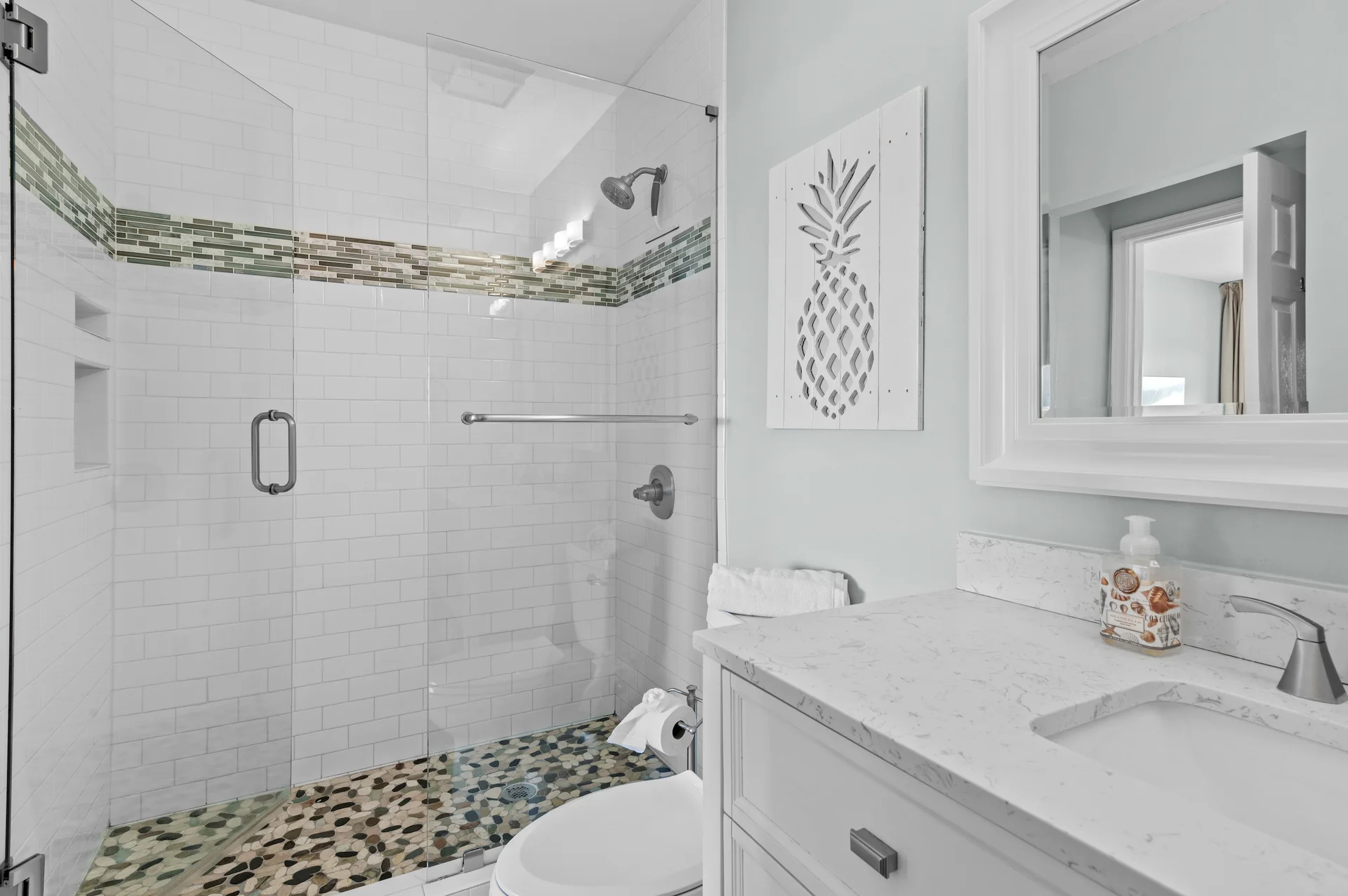 Maravilla 3br/2ba~Updated!~Sleeps 8~Free Beach Service! Top-Floor! Unit 1412 - Photo 14