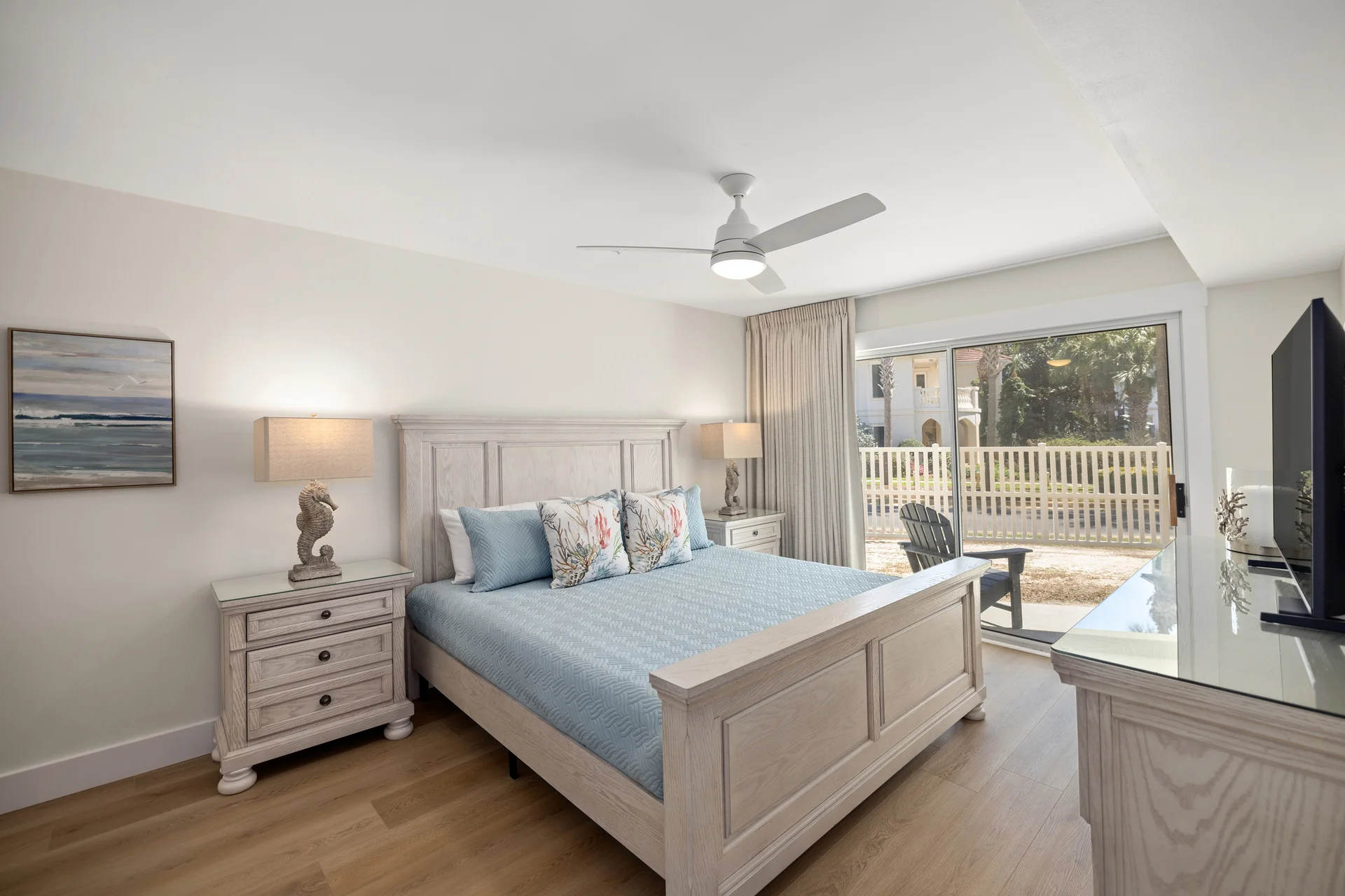 Newly Renovated Ground Floor 3 BR w/ Beach Service - Photo 8