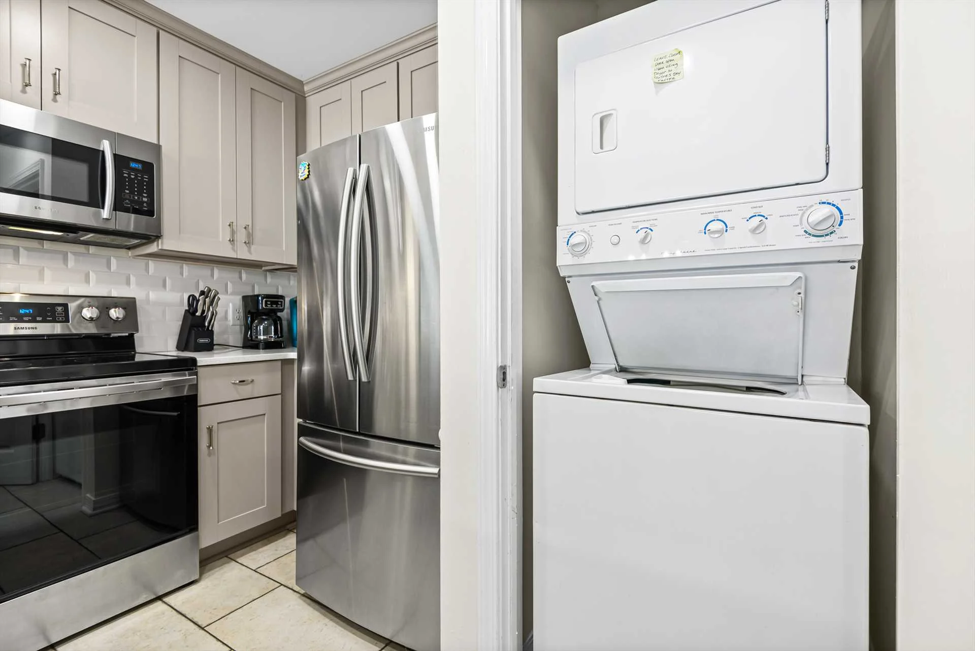 Salty Kisses, Sandy Toes   - Photo 2