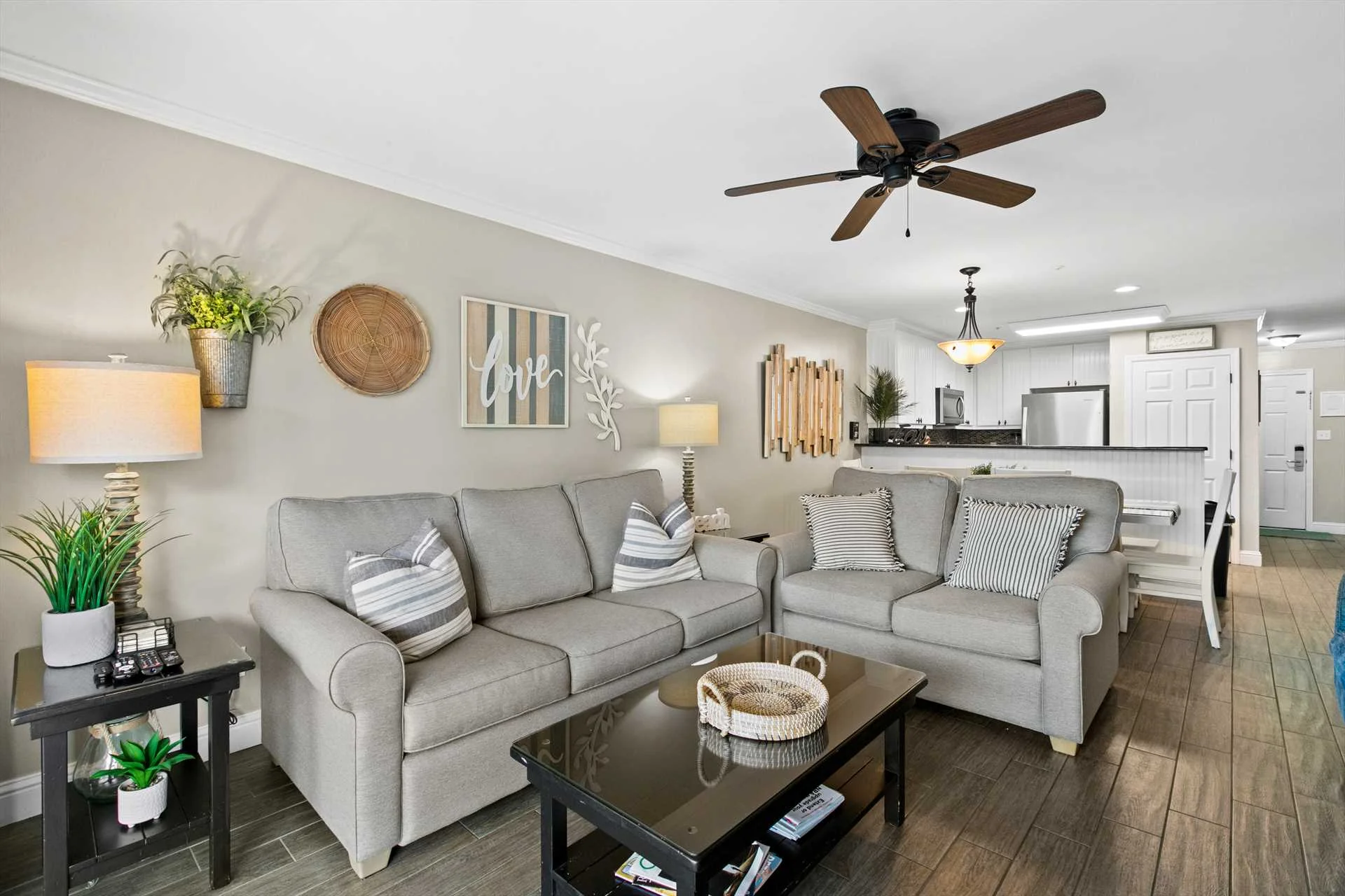 The beautifully renovated Drift Inn unit - 1202 - Photo 9