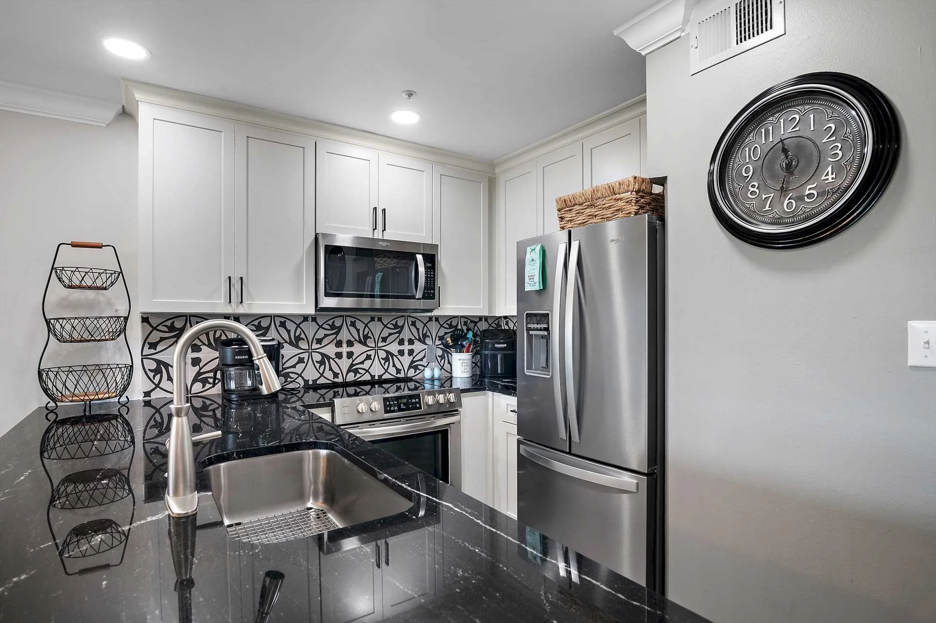 Maravilla Resort - Gone Coastal - Photo 8