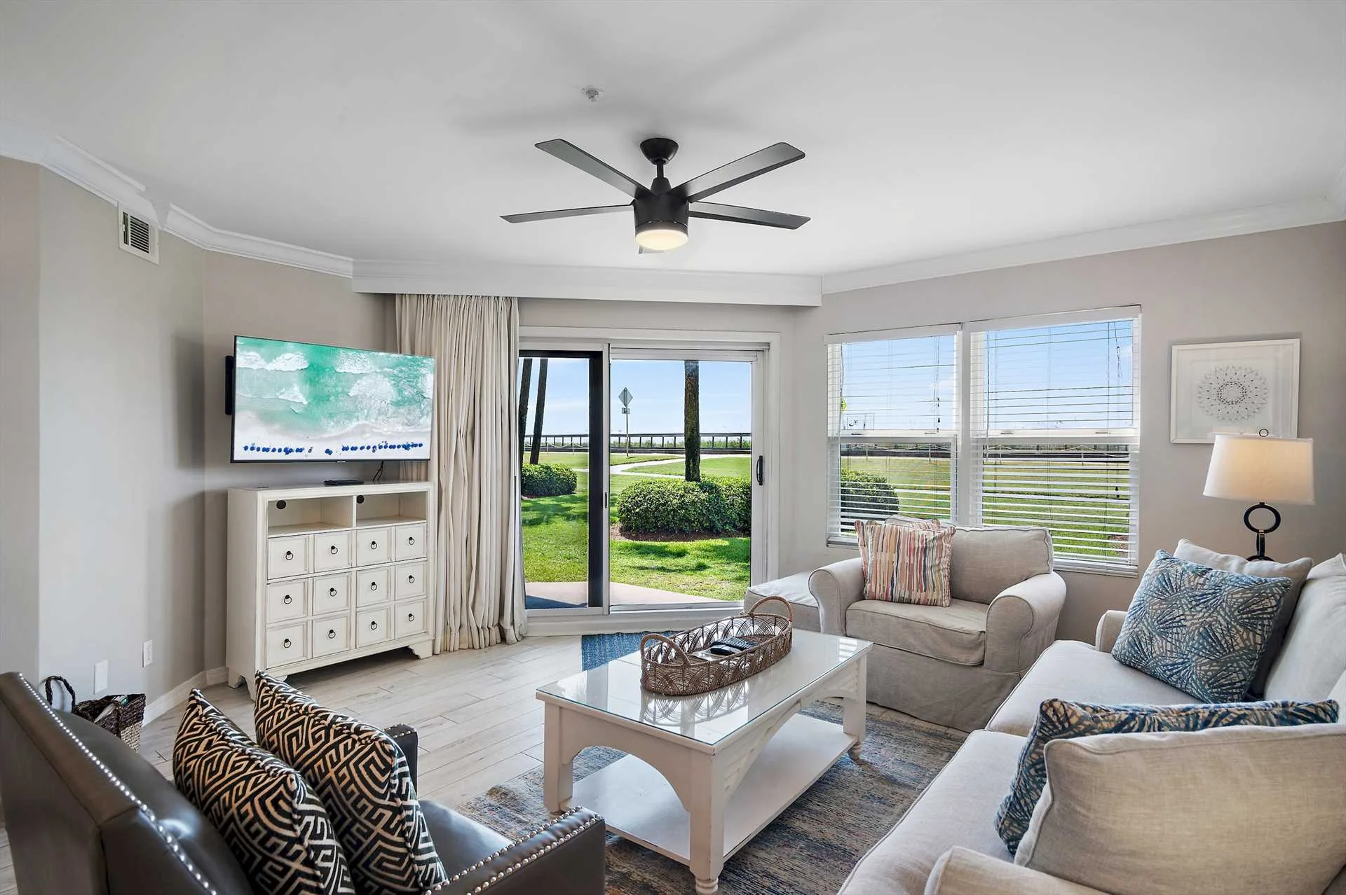 Maravilla Resort - Gone Coastal - Photo 11