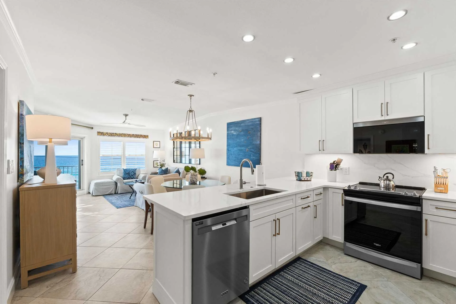 Maravilla Resort 2405 | Top-Floor Gulf-Front Condo in Destin, FL | Unobstructed Views - Photo 8