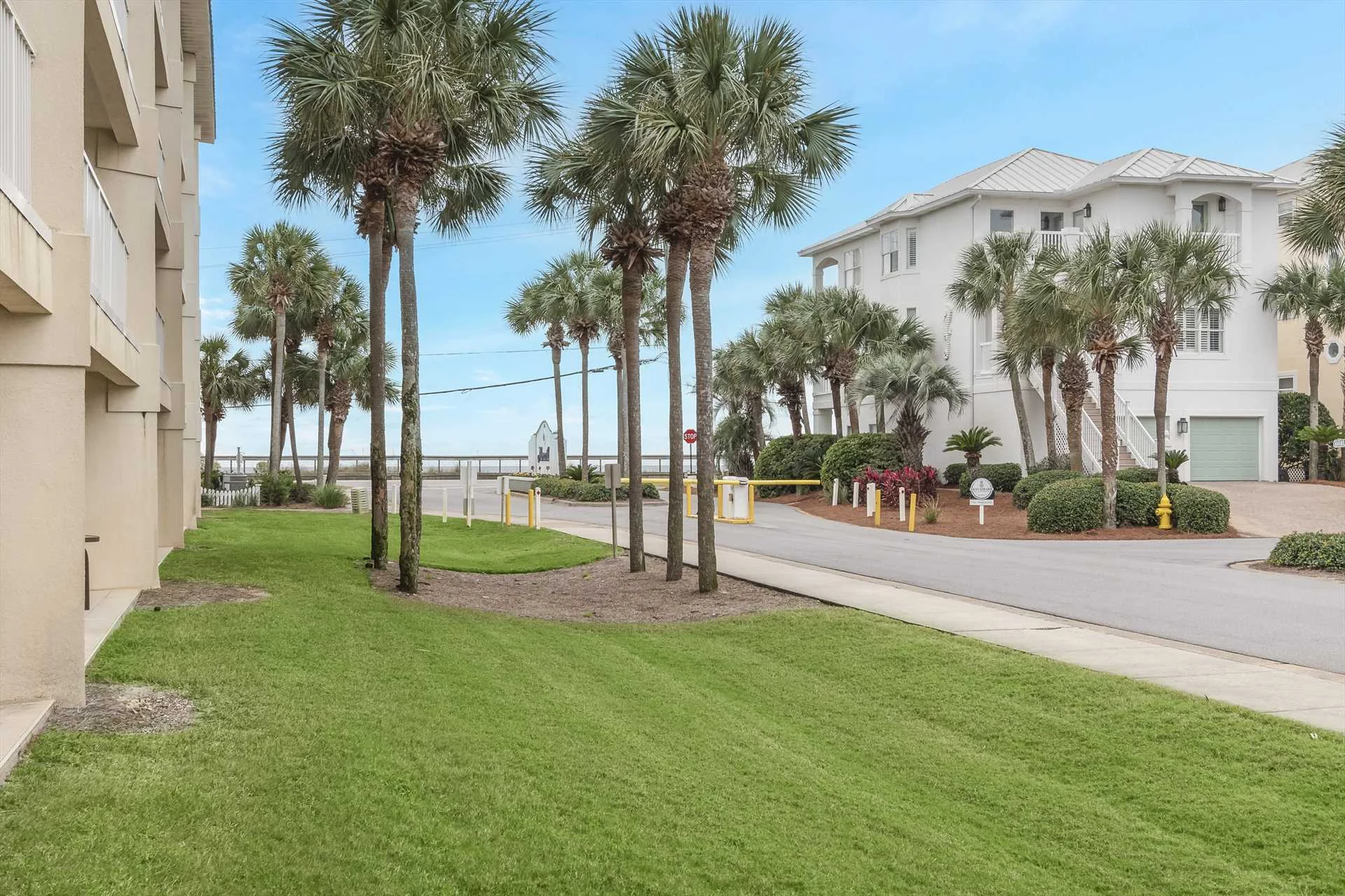 Maravilla 3103 Miles Away affordable Destin Vacation Rental. - Photo 2