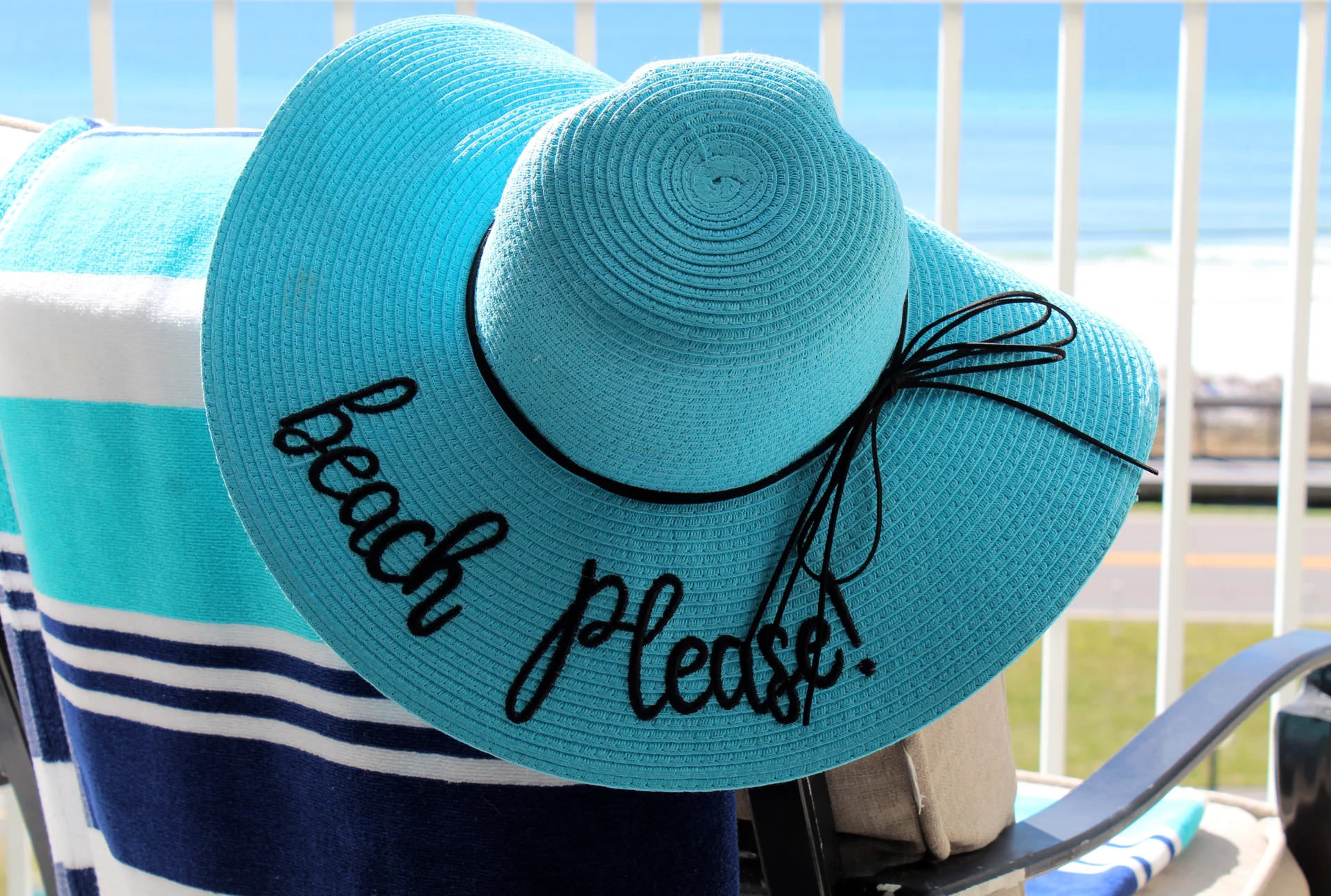 Soak up the sun from the top floor vantage point featuring an uncovered private 6' X 15' balcony with sweeping Gulf and pool vistas and refreshing coastal breezes for the perfect blend of sun and stars, scenery and resort-style relaxation