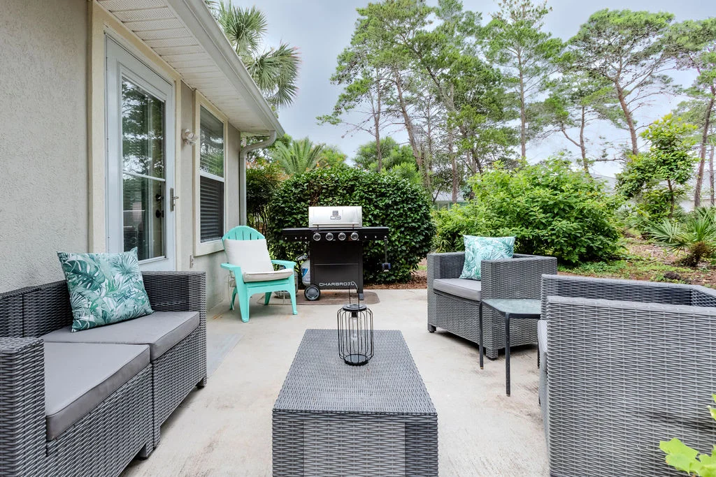 Charming, Pet Friendly Cottage ~ Sleeps 8 ~ Beach Service Included - Photo 15