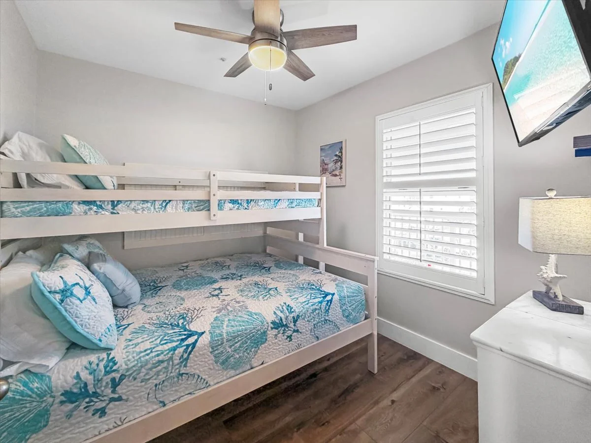 Newly Updated Beachfront Condo - Top Floor - Photo 3