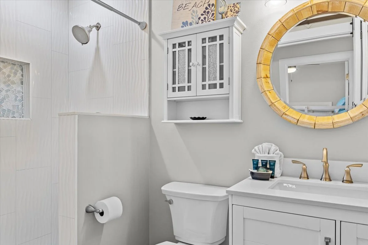 Newly Updated Beachfront Condo - Top Floor - Photo 4