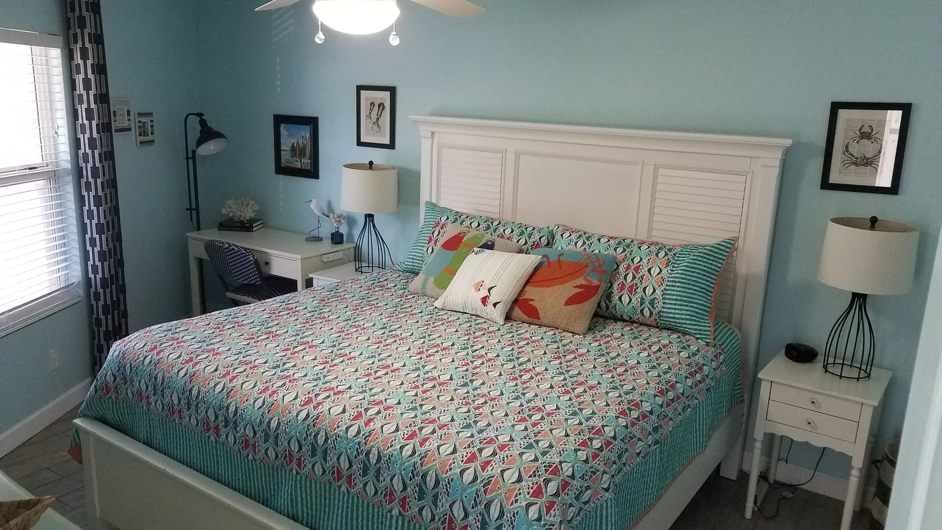 RELAX AND REFRESH Ocean-view balcony, Pet-Friendly, BEACH SERVICE for 4 - Photo 4