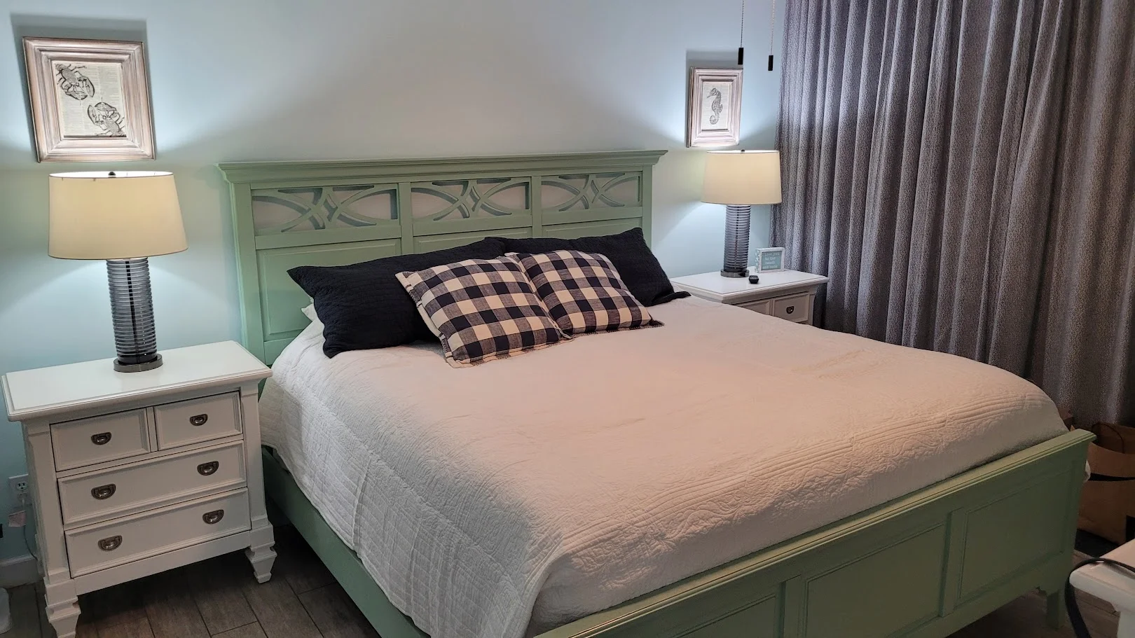 RELAX AND REFRESH Ocean-view balcony, Pet-Friendly, BEACH SERVICE for 4 - Photo 3