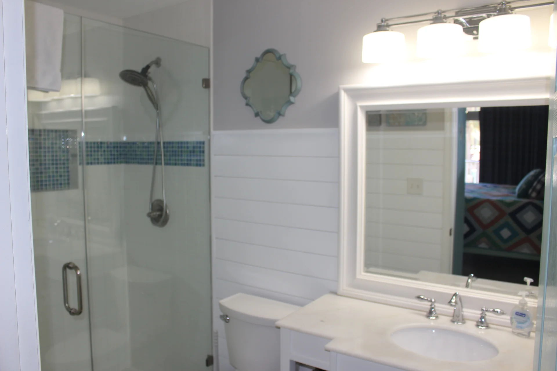 RELAX AND REFRESH Ocean-view balcony, Pet-Friendly, BEACH SERVICE for 4 - Photo 9