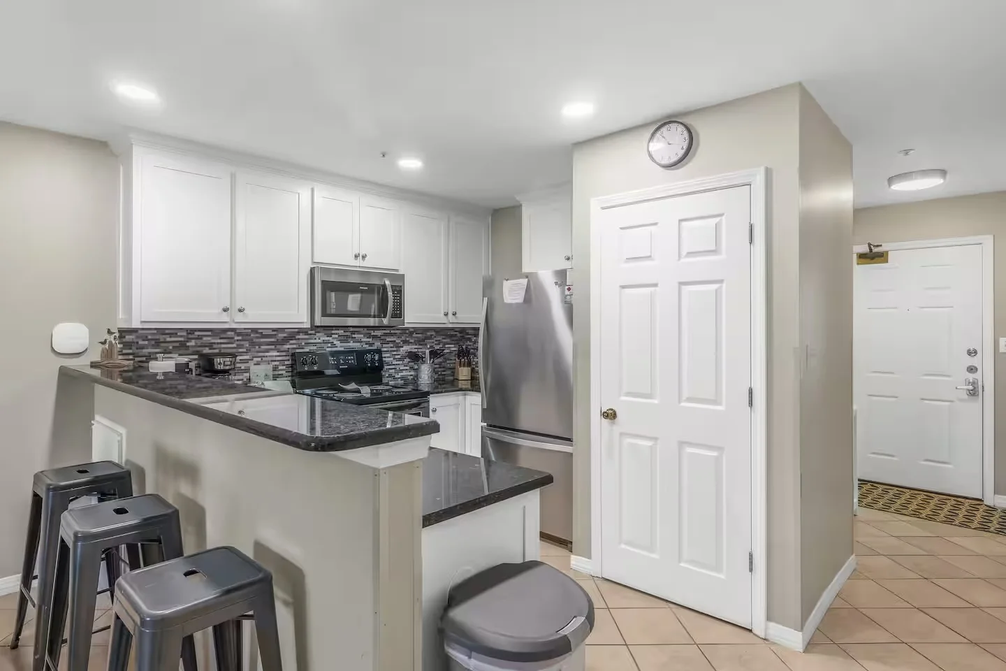 Location! | Free Beach Service | Private Beach - Photo 4