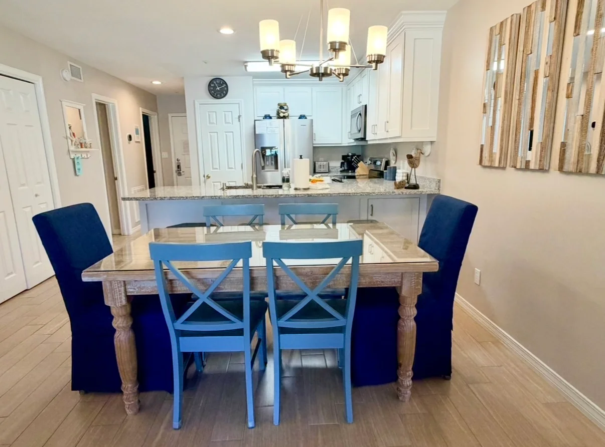 Convenient Updated Ground Floor Unit. 2 Bedrooms/2 Bathrooms - Photo 11