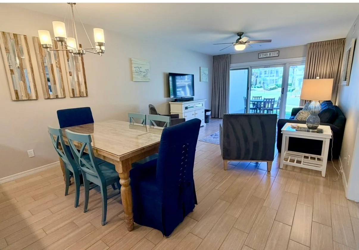 Convenient Updated Ground Floor Unit. 2 Bedrooms/2 Bathrooms - Photo 10