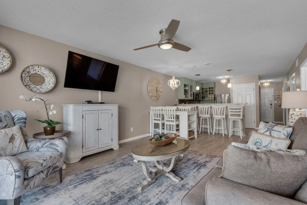 Welcome to Maravilla 1204 – Your Beachside Home Away from Home! - Photo 7