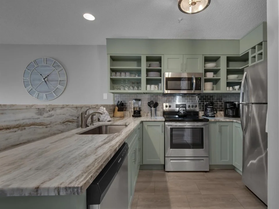 Welcome to Maravilla 1204 – Your Beachside Home Away from Home! - Photo 8