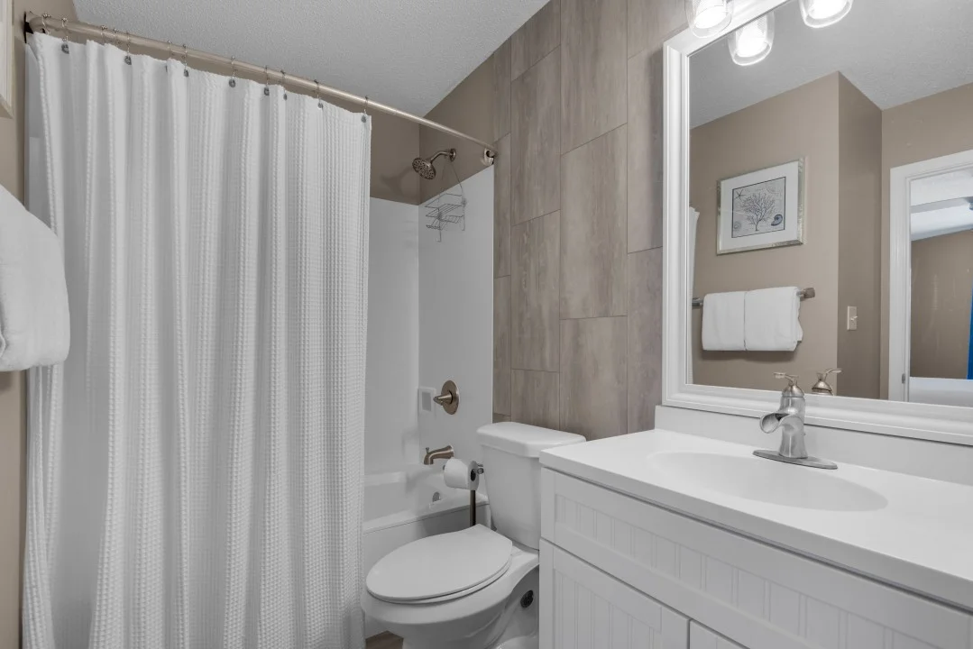 Welcome to Maravilla 1204 – Your Beachside Home Away from Home! - Photo 13