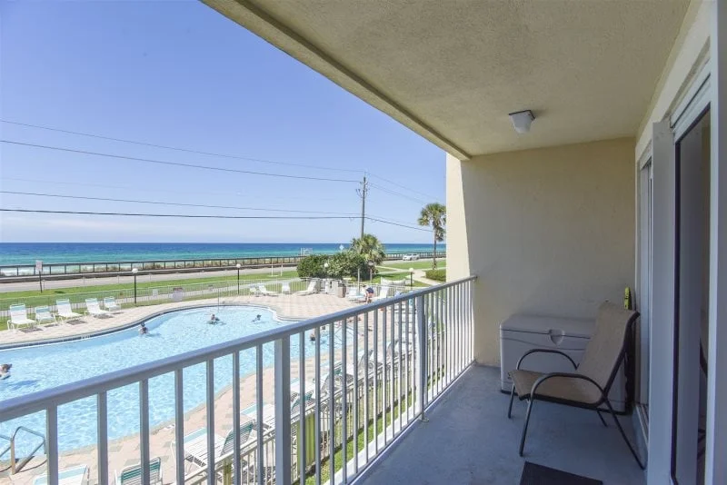 1BR, 2BA • Sleeps 6 • Gulf Front • Beach Service Included - Photo 2
