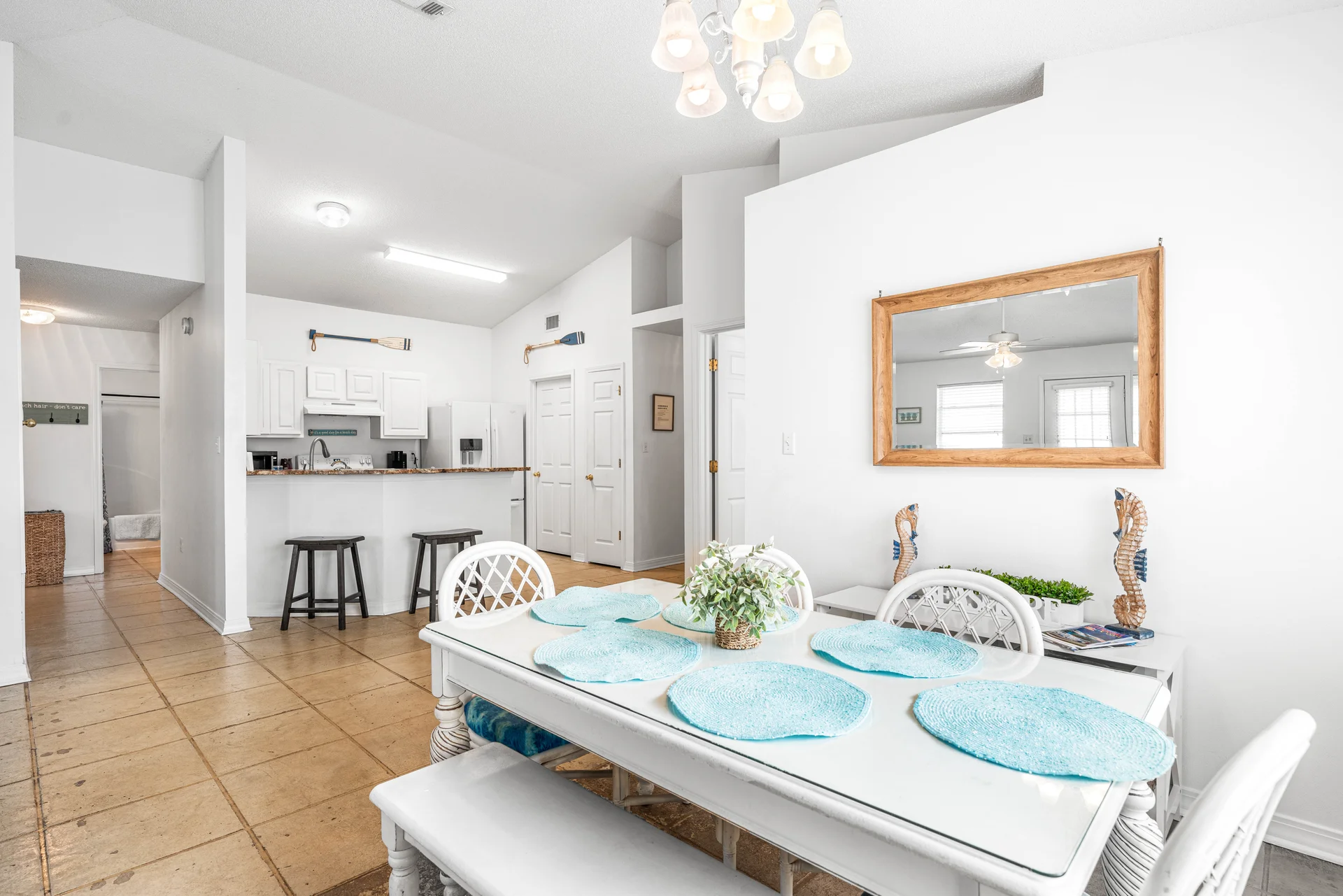 Charming Cottage in the Homes - Photo 13