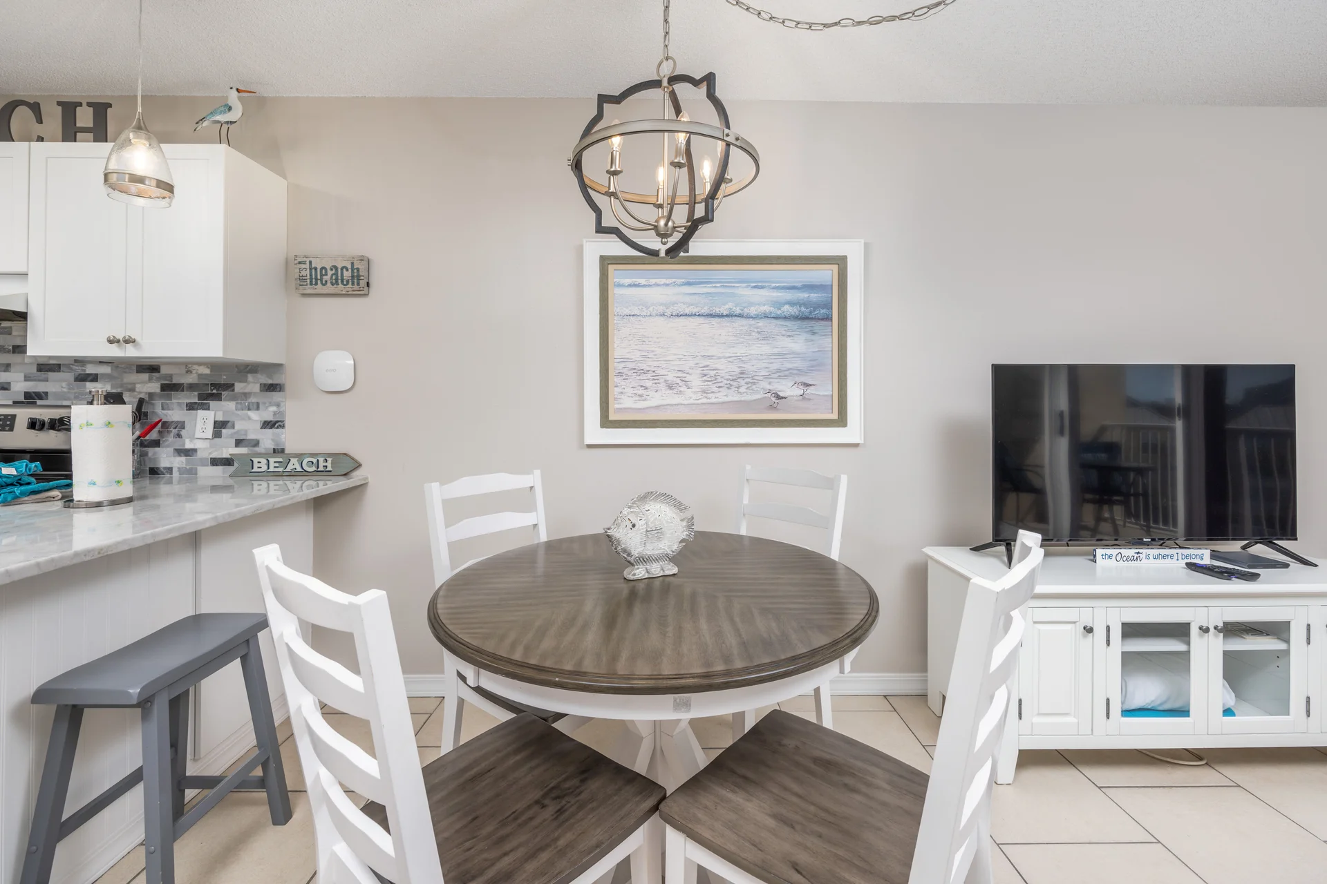 Pet Friendly! Beach Service Included! - Photo 7