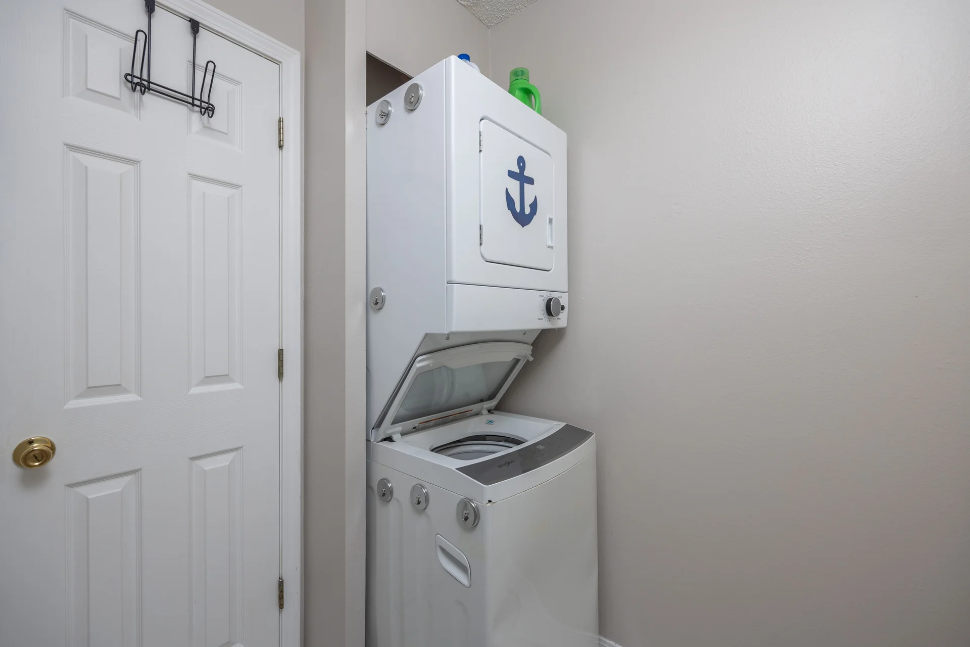 Pet Friendly! Beach Service Included! - Photo 10