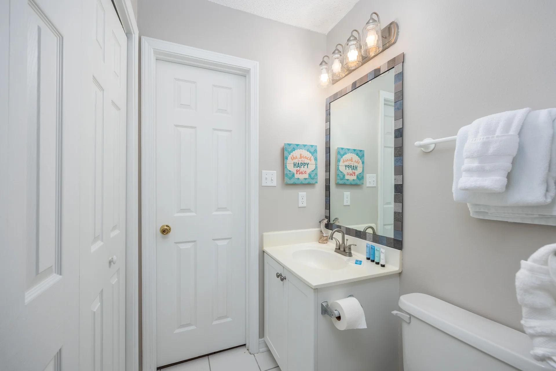 Pet Friendly! Beach Service Included! - Photo 12