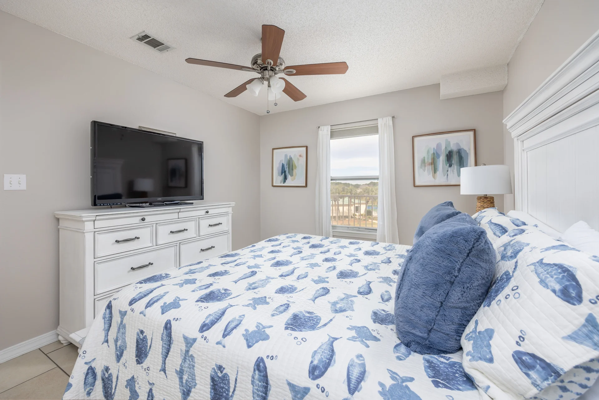 Pet Friendly! Beach Service Included! - Photo 14