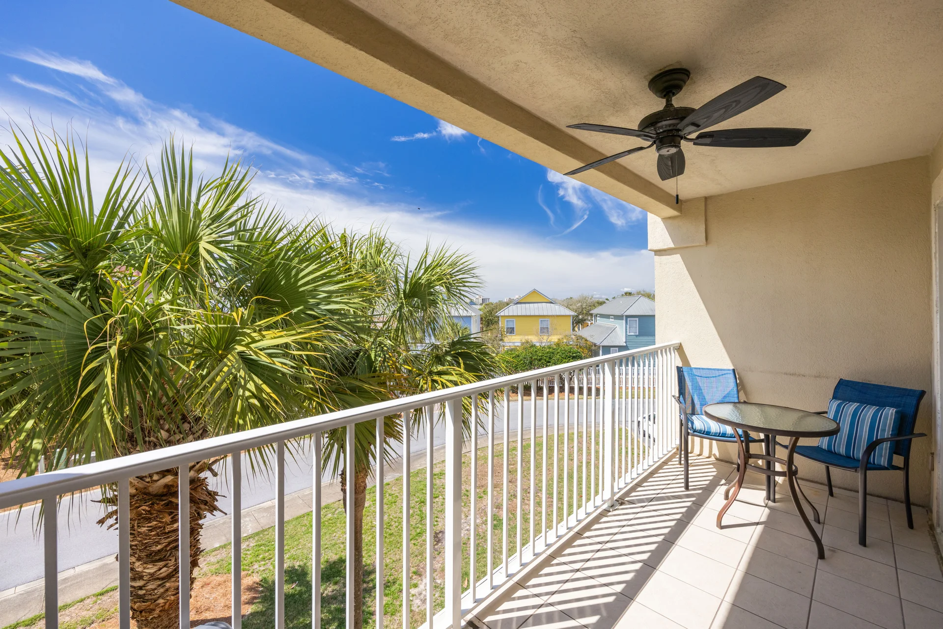 Pet Friendly! Beach Service Included! - Photo 15