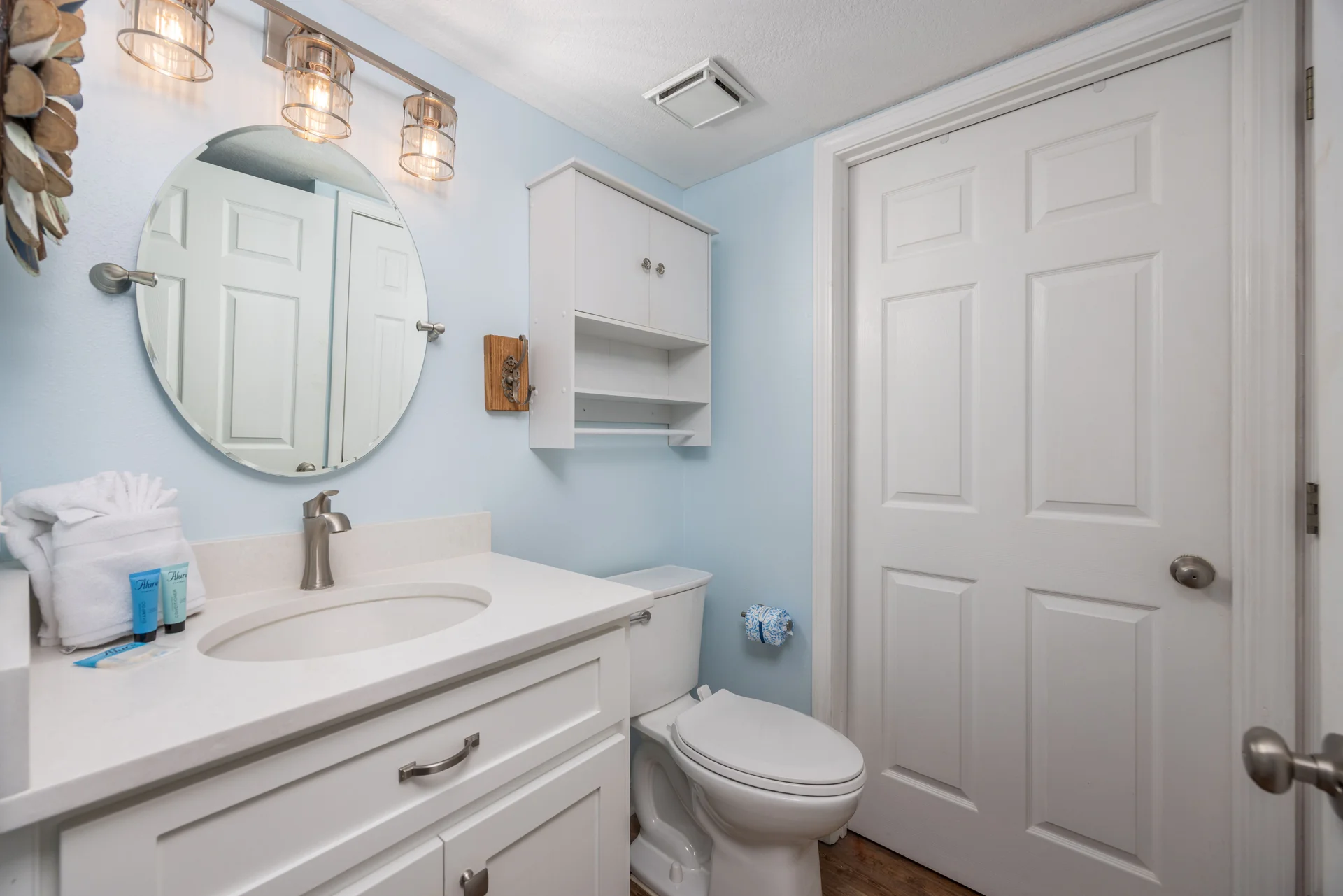 Four Beach Charis and Two Umbrellas! Private Beach Service! - Photo 7