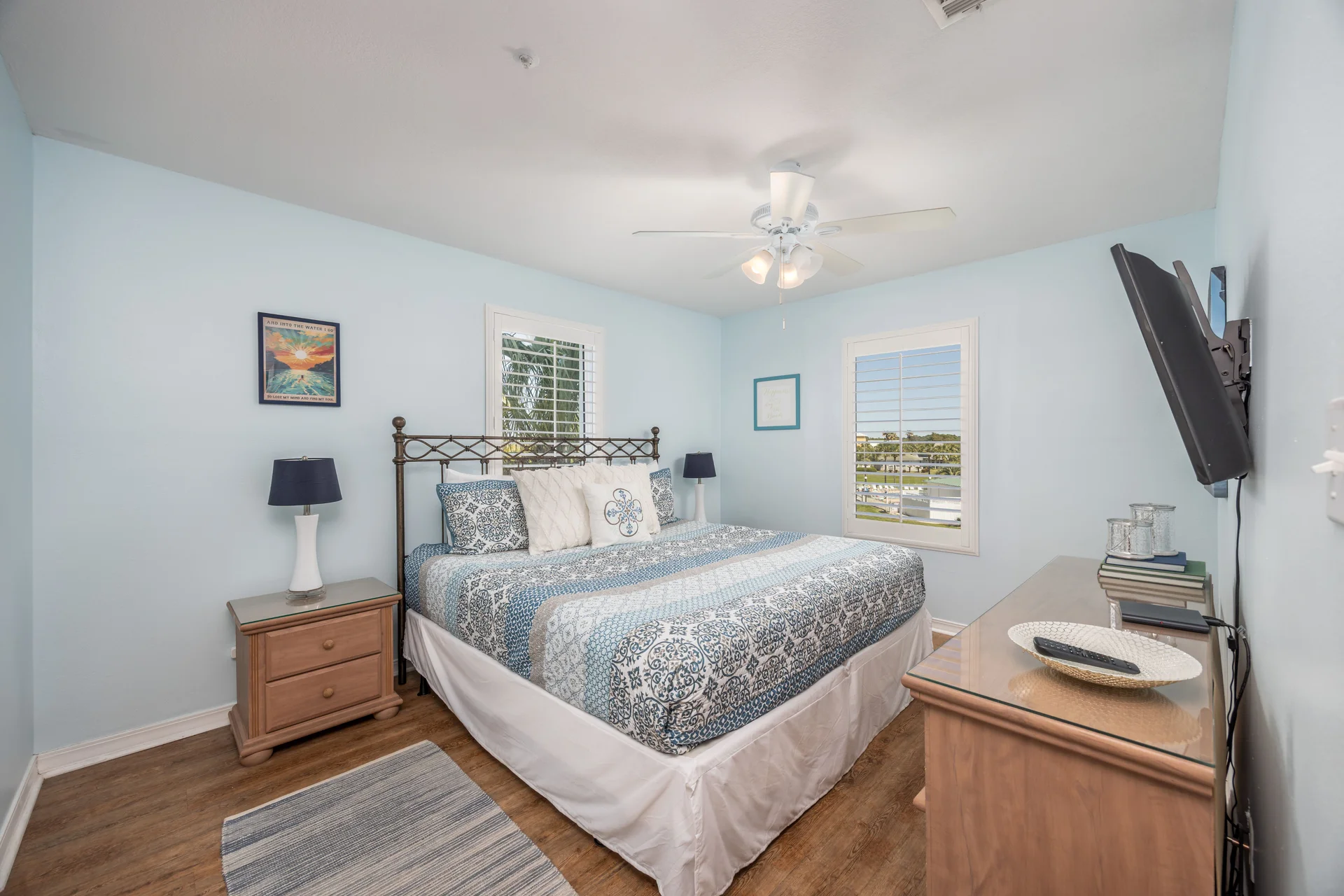 Four Beach Charis and Two Umbrellas! Private Beach Service! - Photo 11