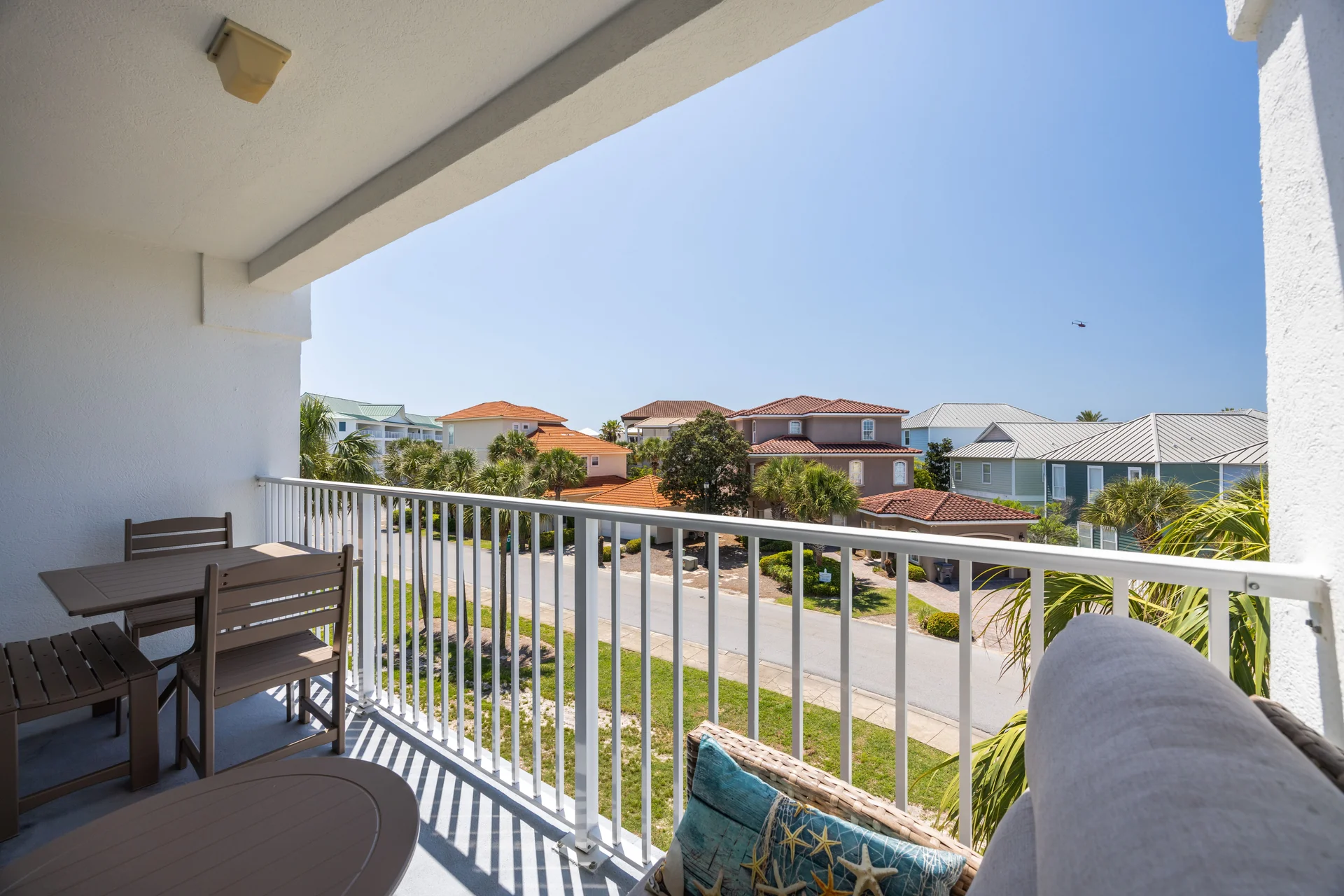 Four Beach Charis and Two Umbrellas! Private Beach Service! - Photo 13