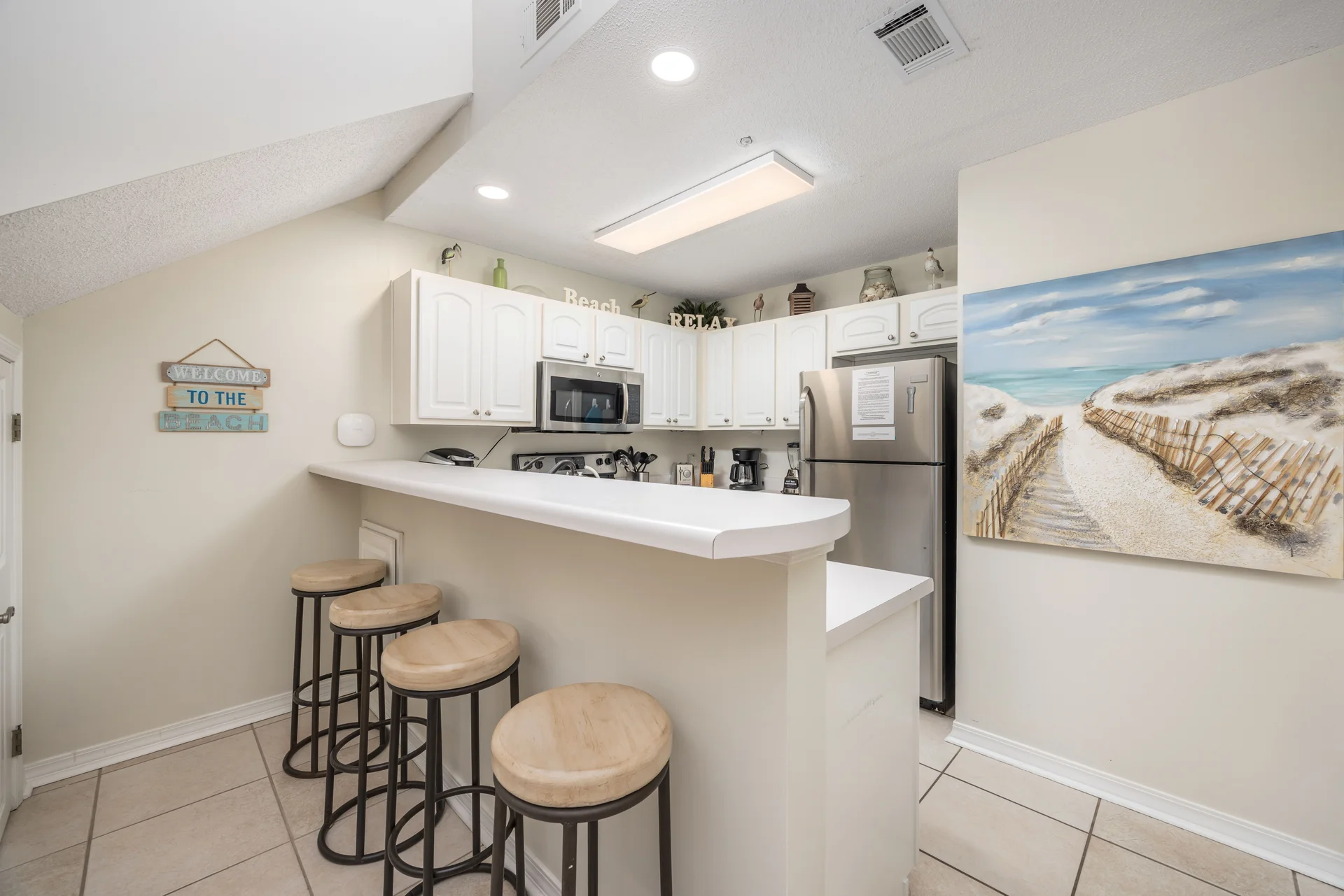 Beach Service Included! Private Beach! - Photo 5