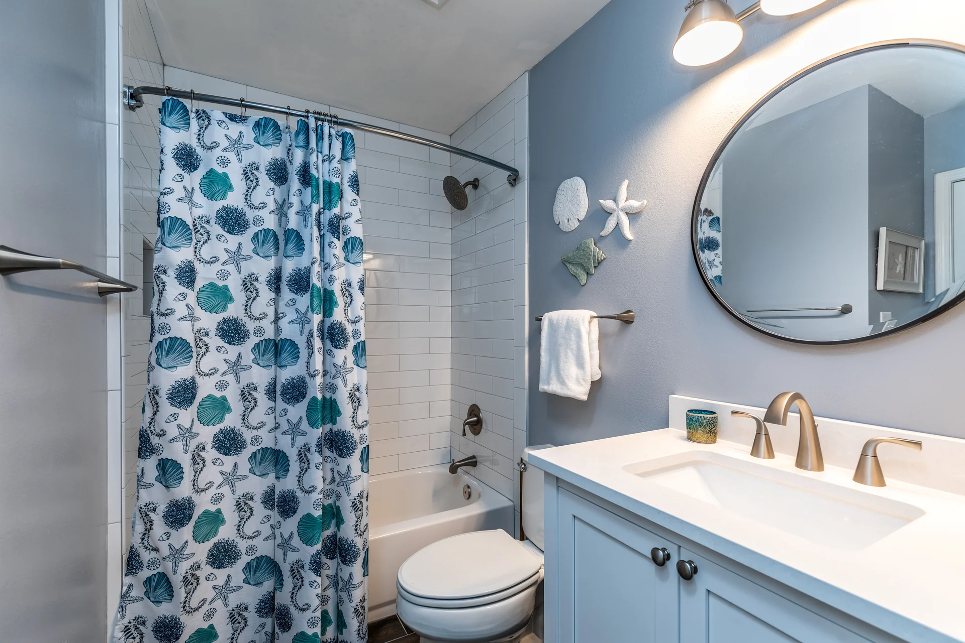 Four Beach Chairs and Two Umbrellas! Private Beach Access! - Photo 7